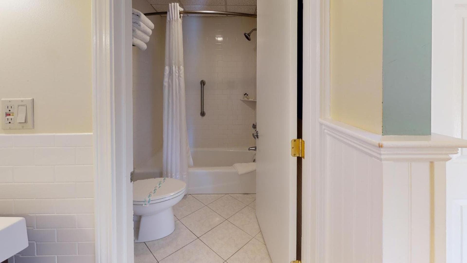 Breezeway Boutique Hotel gallery photo in Westerly, RI — image 64