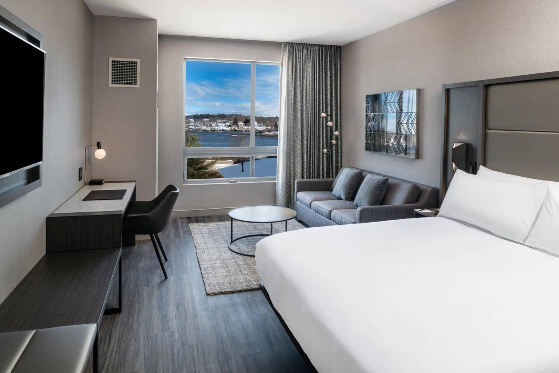 AC Hotel by Marriott Portsmouth Downtown/Waterfront gallery photo in Portsmouth, NH — image 49