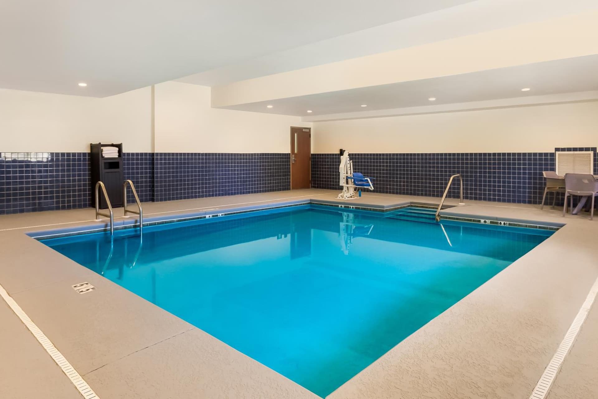 Sleep Inn & Suites North Mobile Saraland gallery photo in Saraland, AL — image 7