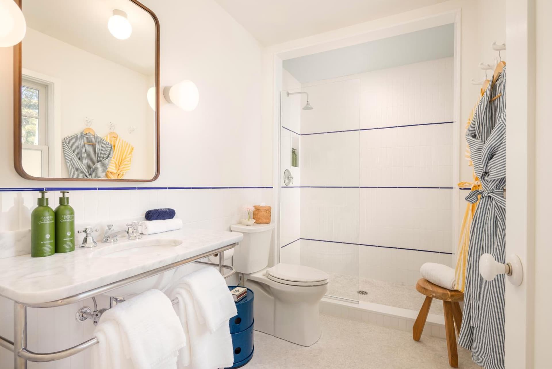 Silver Sands Motel & Beach Bungalows gallery photo in Greenport, NY — image 43