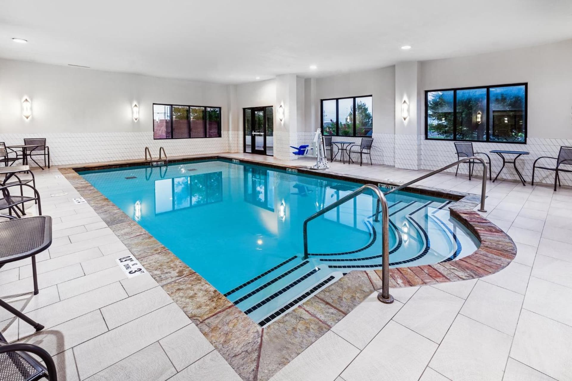 Holiday Inn Hotel & Suites Tulsa South by IHG gallery photo in Tulsa, OK — image 38