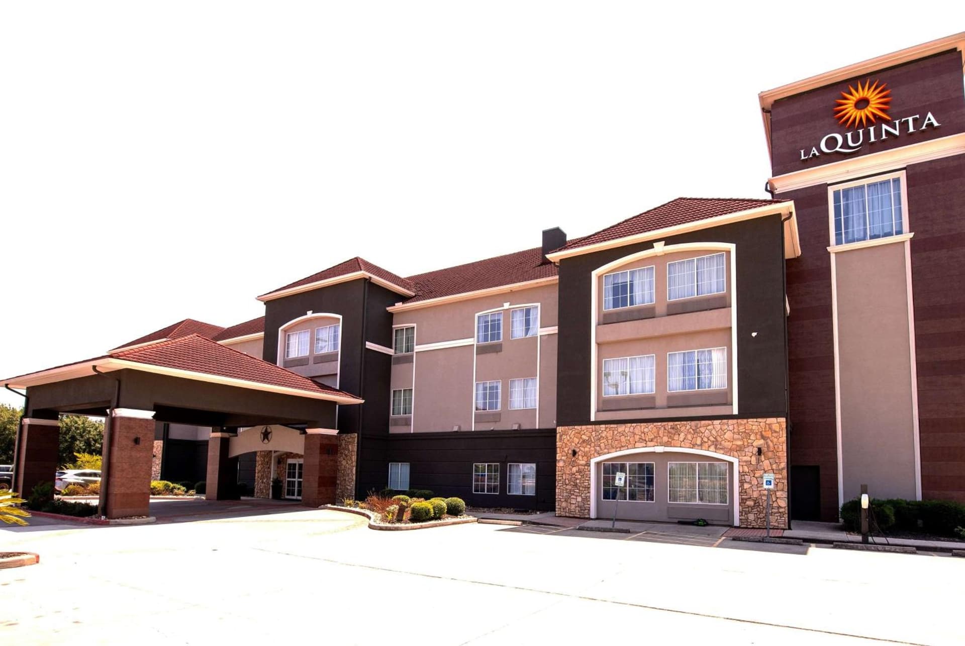 La Quinta by Wyndham Brookshire West Katy featured exterior or lobby in Brookshire, TX — similar hotel