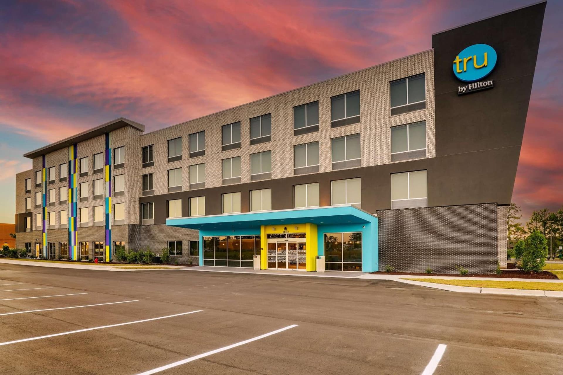 Tru By Hilton Leland Wilmington gallery photo in Leland, NC — image 65