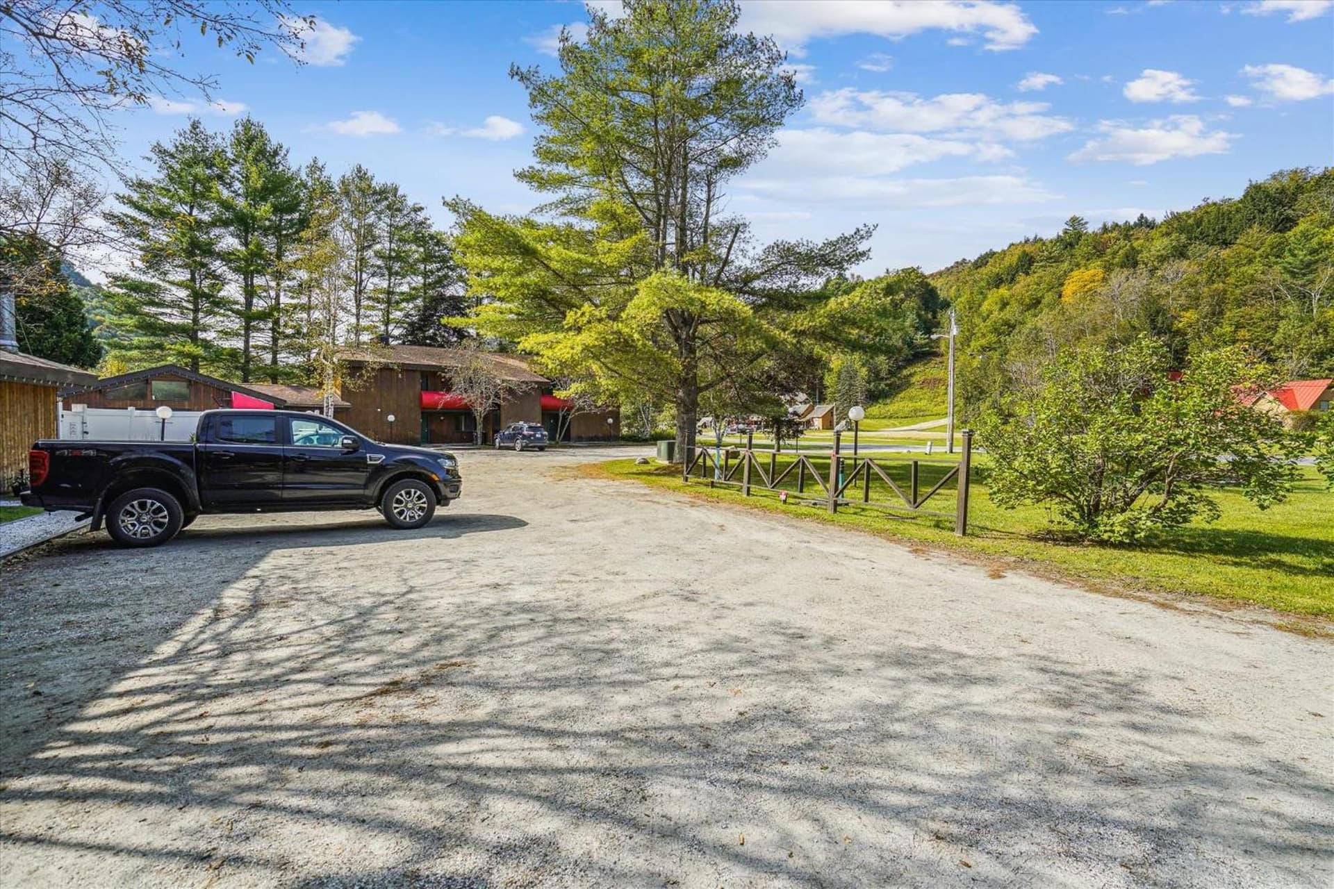 Cedarbrook One Bedroom Suite 11416 interior in Killington — gallery photo 2