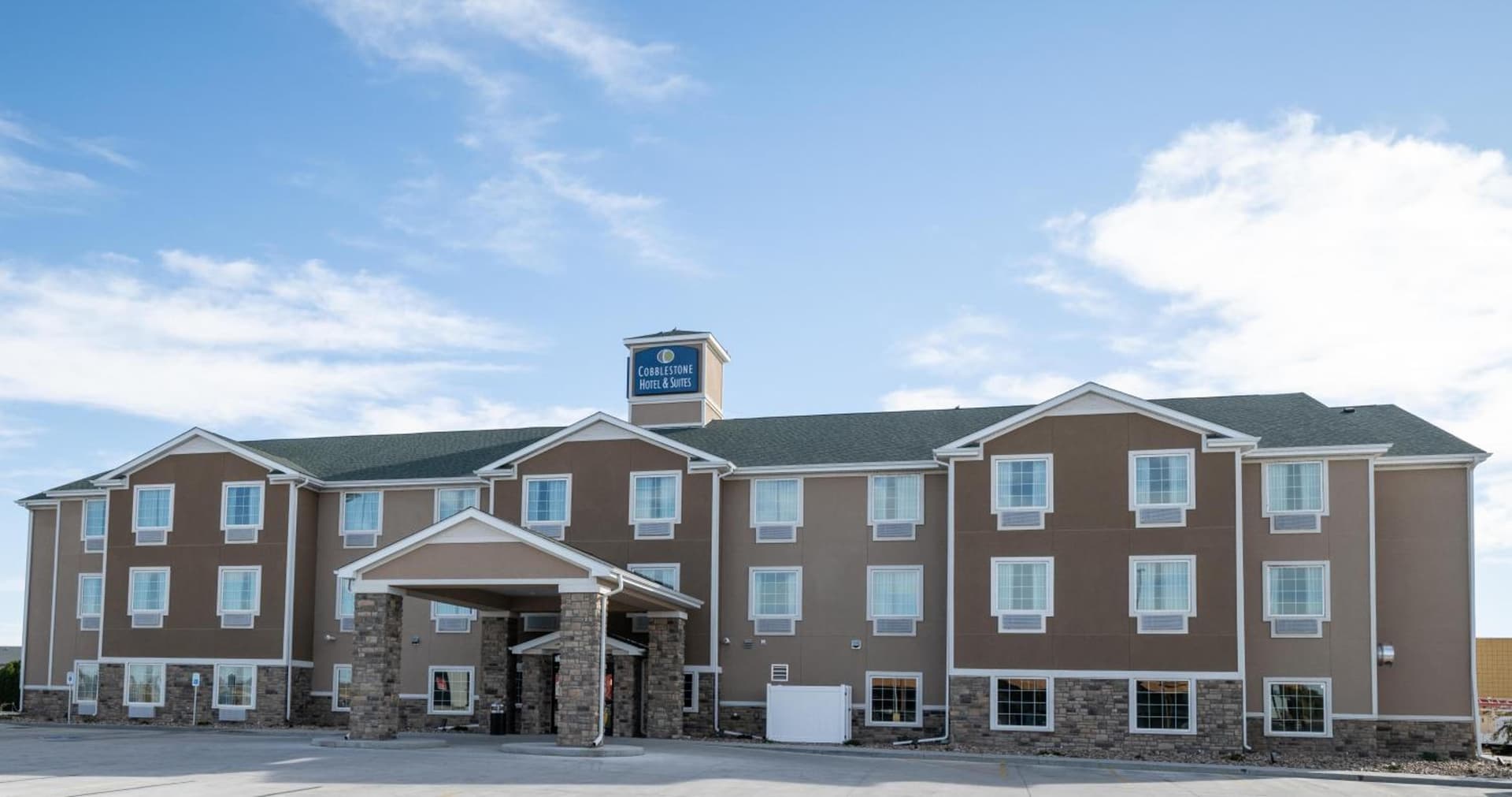 Cobblestone Hotel & Suites - Lamar interior in Lamar, CO — gallery photo 2