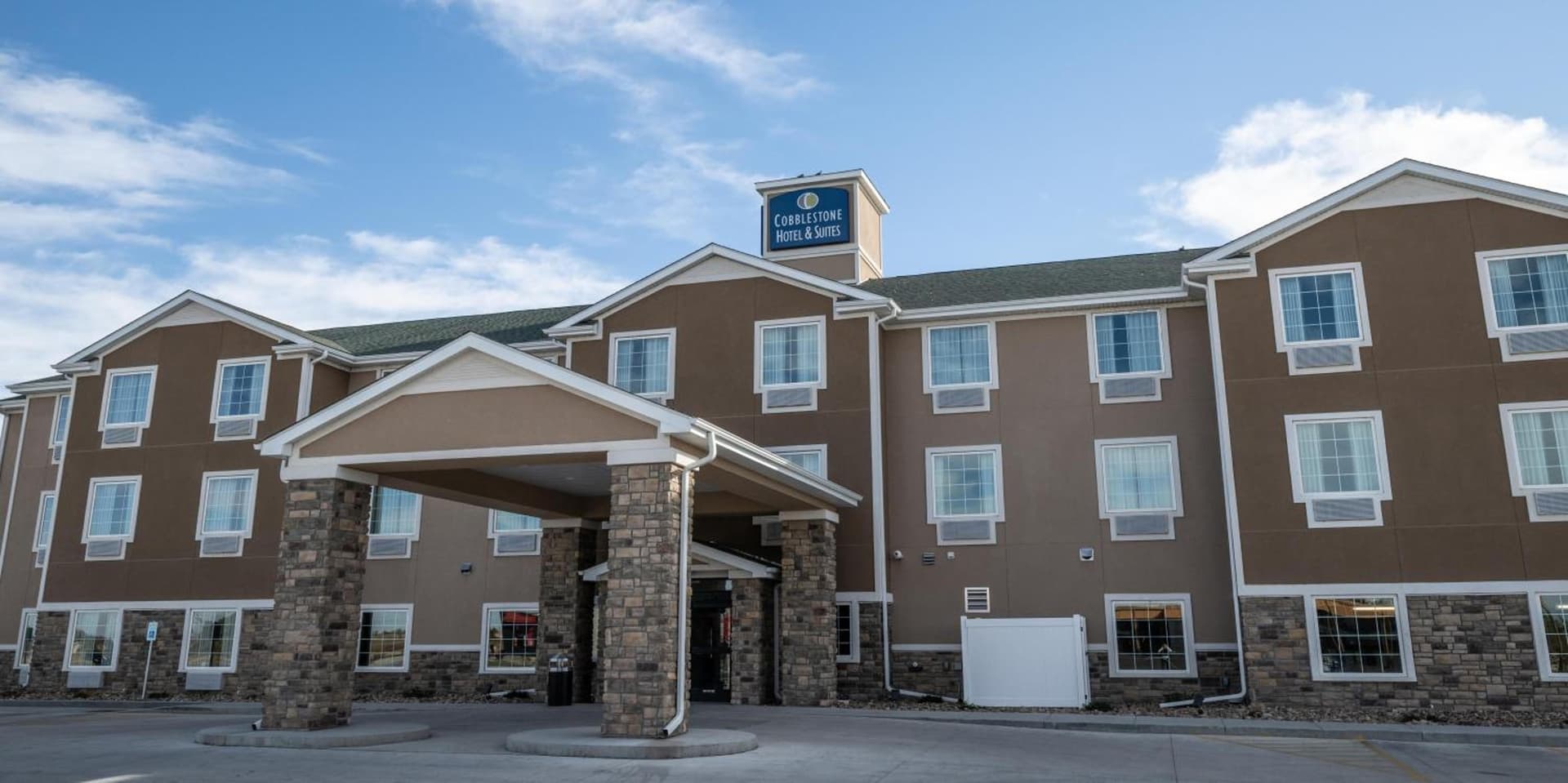 Cobblestone Hotel & Suites - Lamar featured exterior or lobby in Lamar, CO — similar hotel