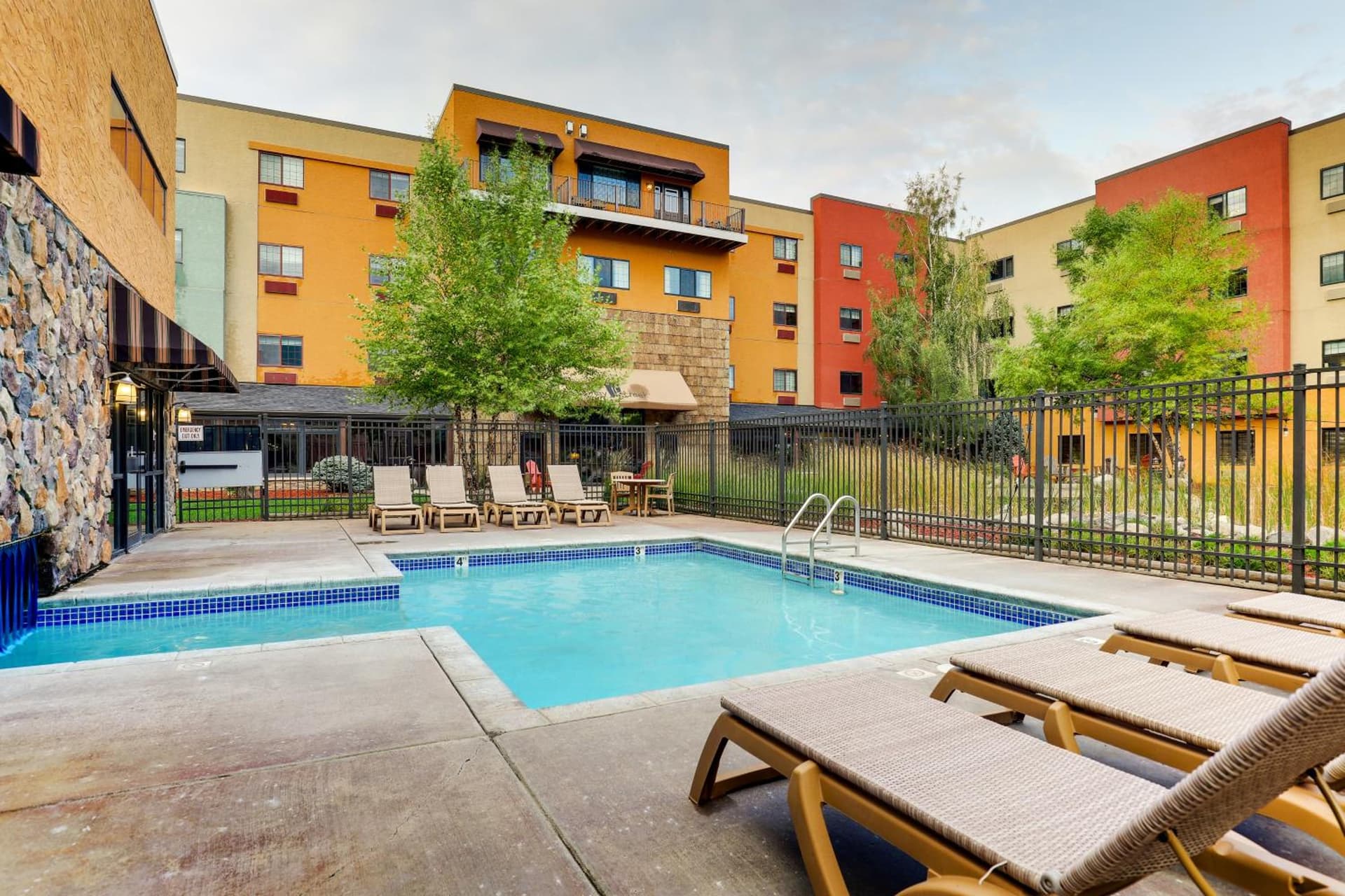 Stoney Creek Hotel Sioux City interior in Sioux City, IA — gallery photo 2