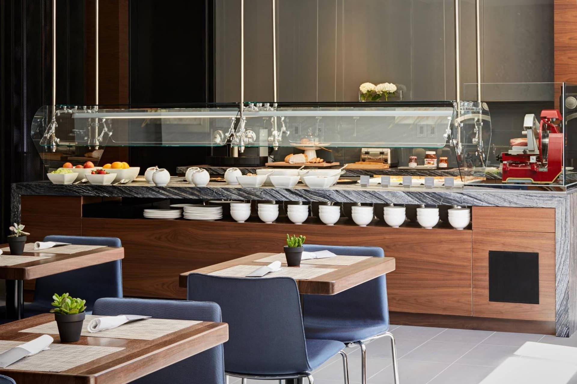 AC Hotel by Marriott Phoenix Tempe/Downtown gallery photo in Tempe, AZ — image 23