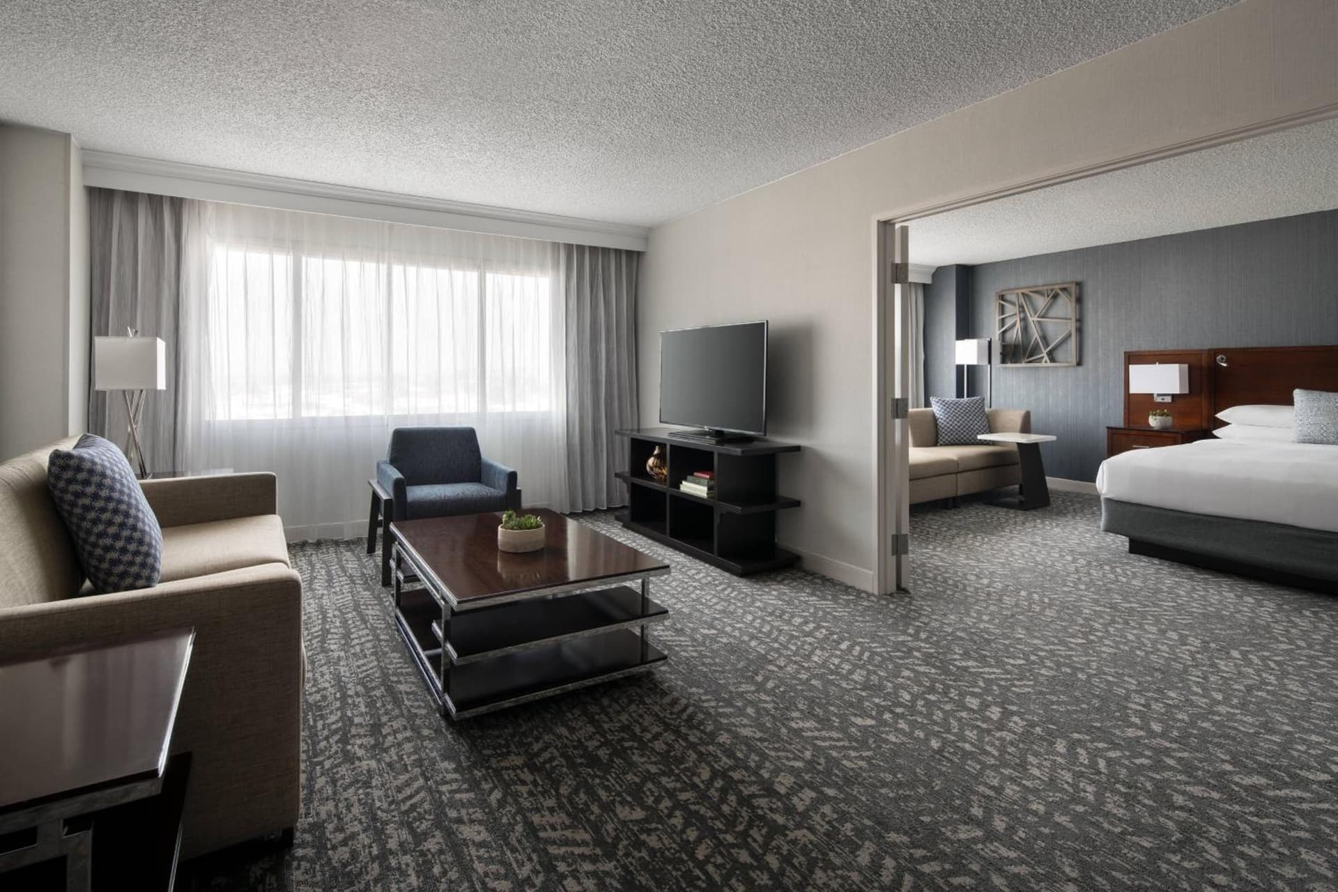 Bakersfield Marriott at the Convention Center property views in Bakersfield, CA — gallery photo 3