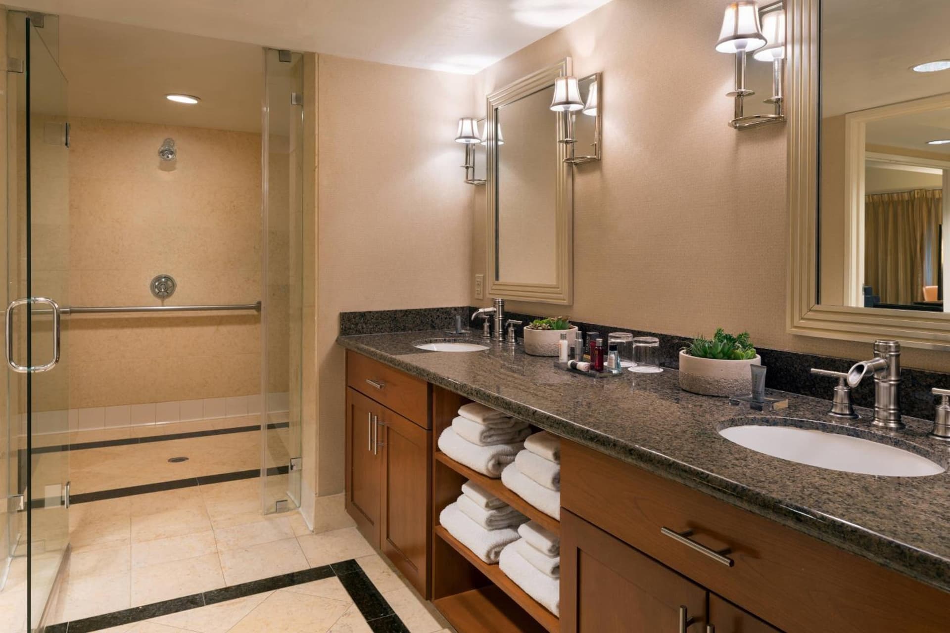 Bakersfield Marriott at the Convention Center gallery photo in Bakersfield, CA — image 37