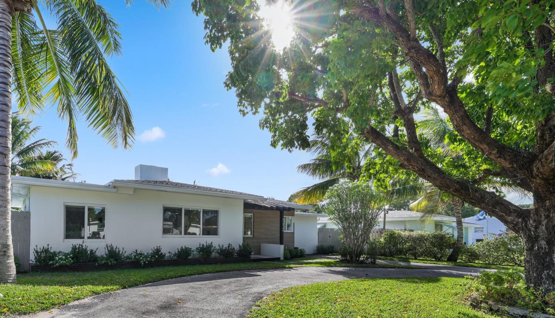 Hideaway Palms featured exterior or lobby in Delray Beach, FL — similar hotel
