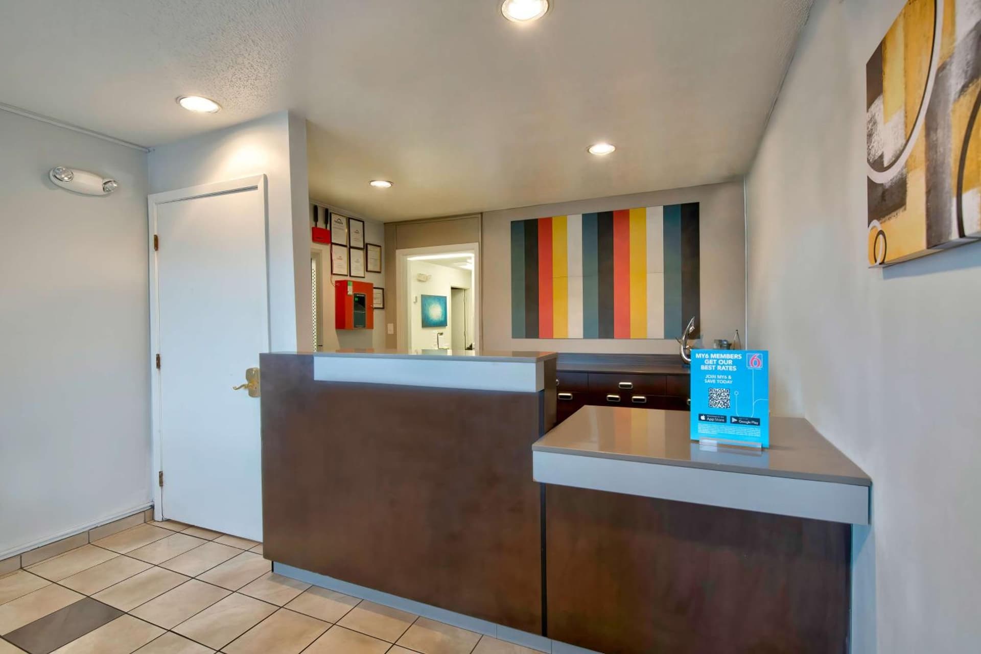 Studio 6 Extended Stay - Pascagoula, MS interior in Pascagoula, MS — gallery photo 2