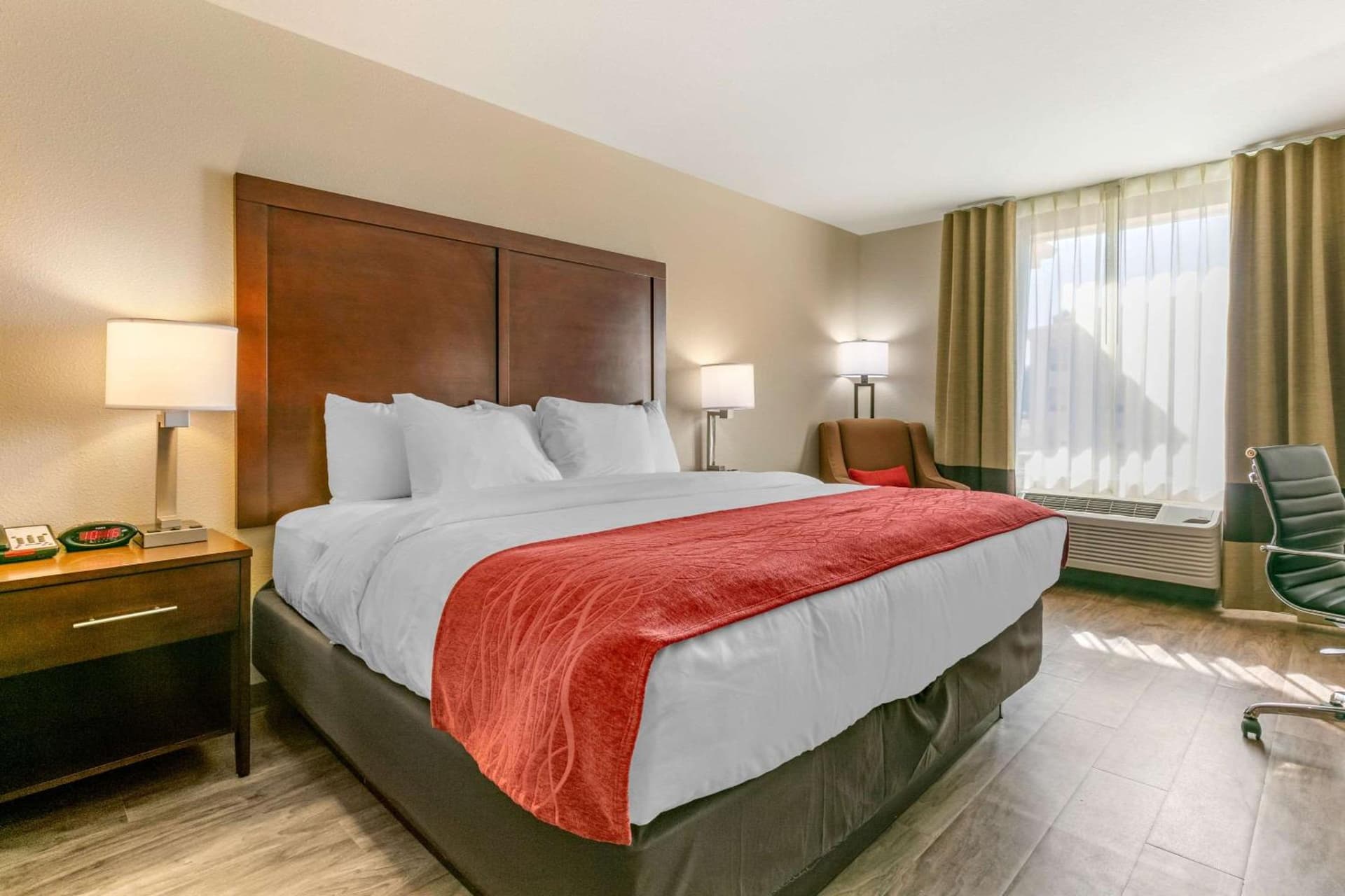 Comfort Inn & Suites Van Buren - Fort Smith gallery photo in Van Buren, AR — image 33