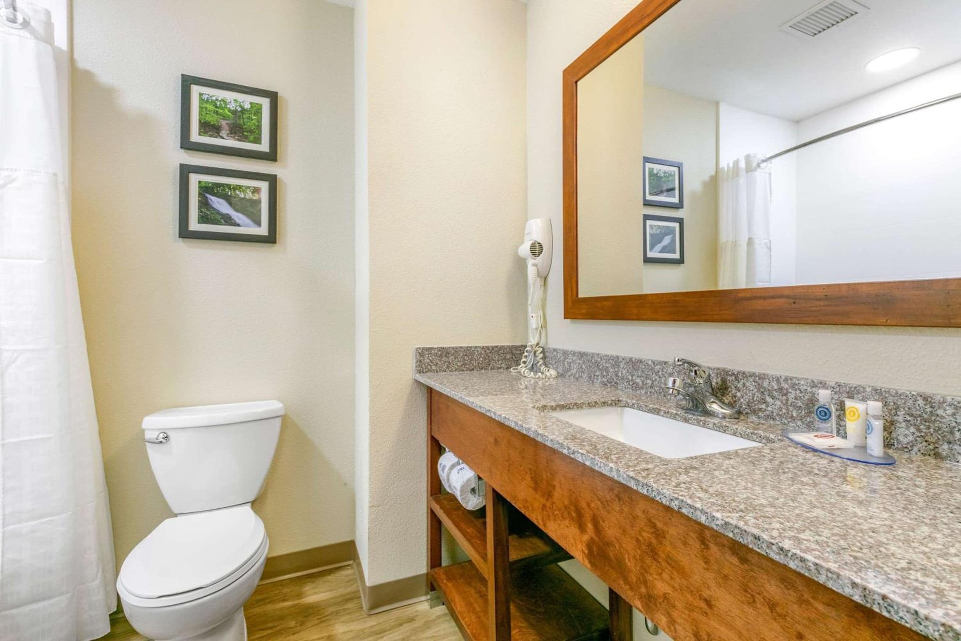 Comfort Inn & Suites Van Buren - Fort Smith gallery photo in Van Buren, AR — image 31