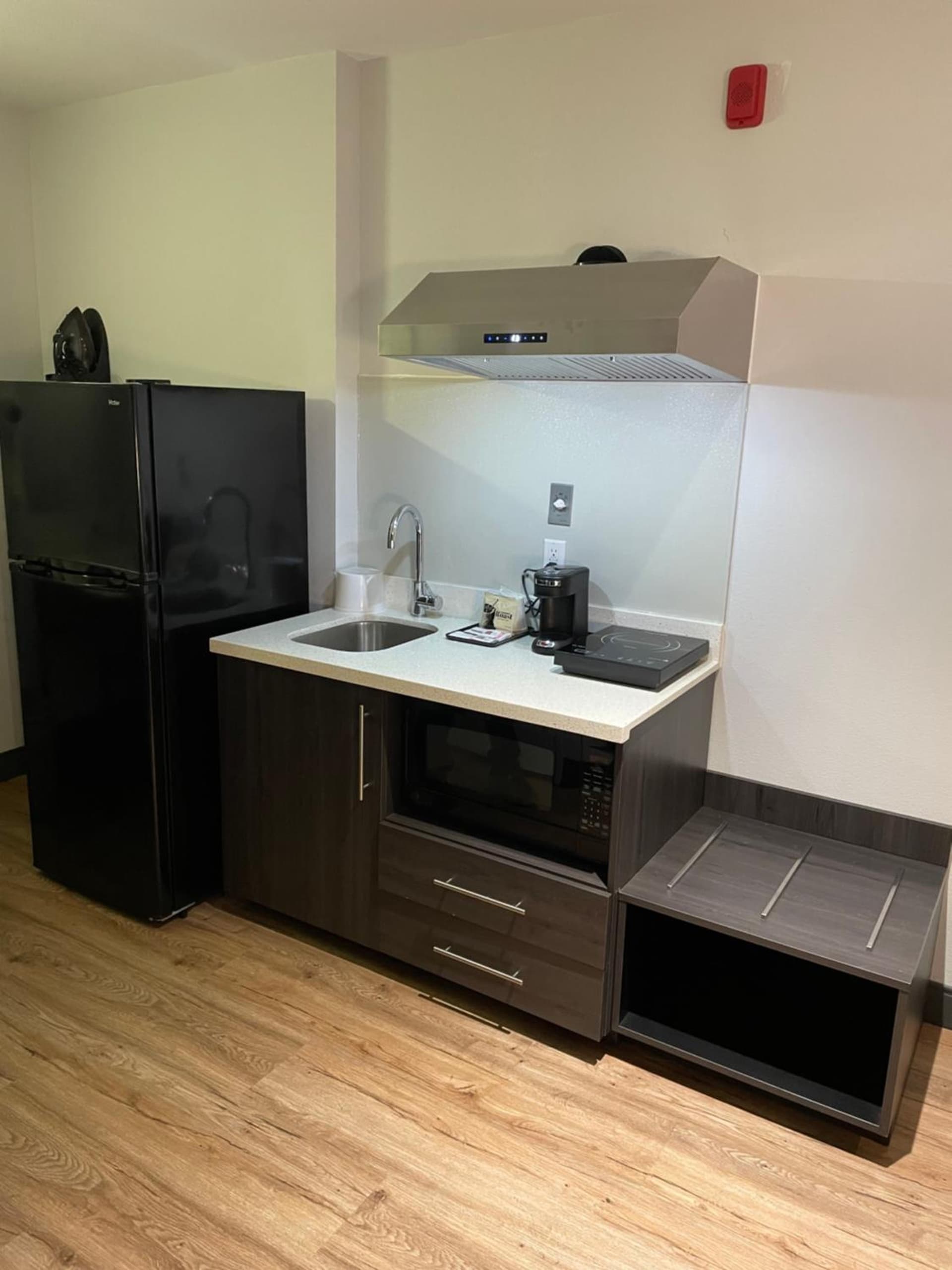 Studio 6 Suites Stockton, CA Waterfront gallery photo in Stockton, CA — image 6