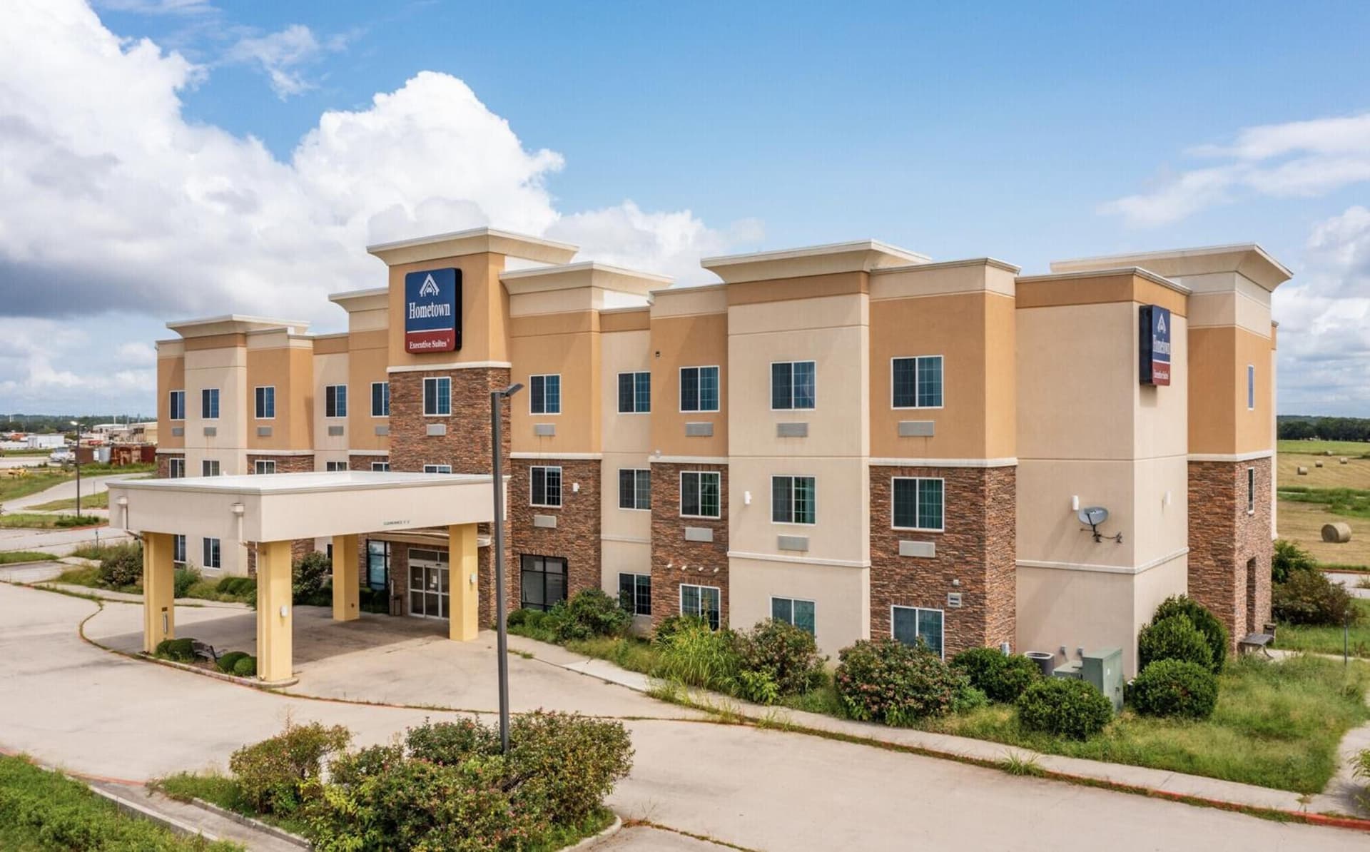 Holiday Inn Express & Suites Bridgeport by IHG featured exterior or lobby in Bridgeport, TX — similar hotel