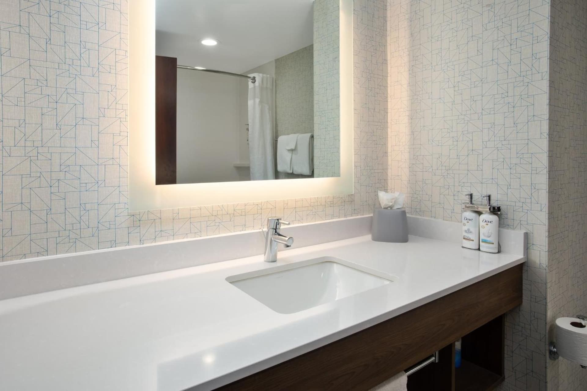 Holiday Inn Express Hotel & Suites Rochester Webster by IHG gallery photo in Webster — image 32