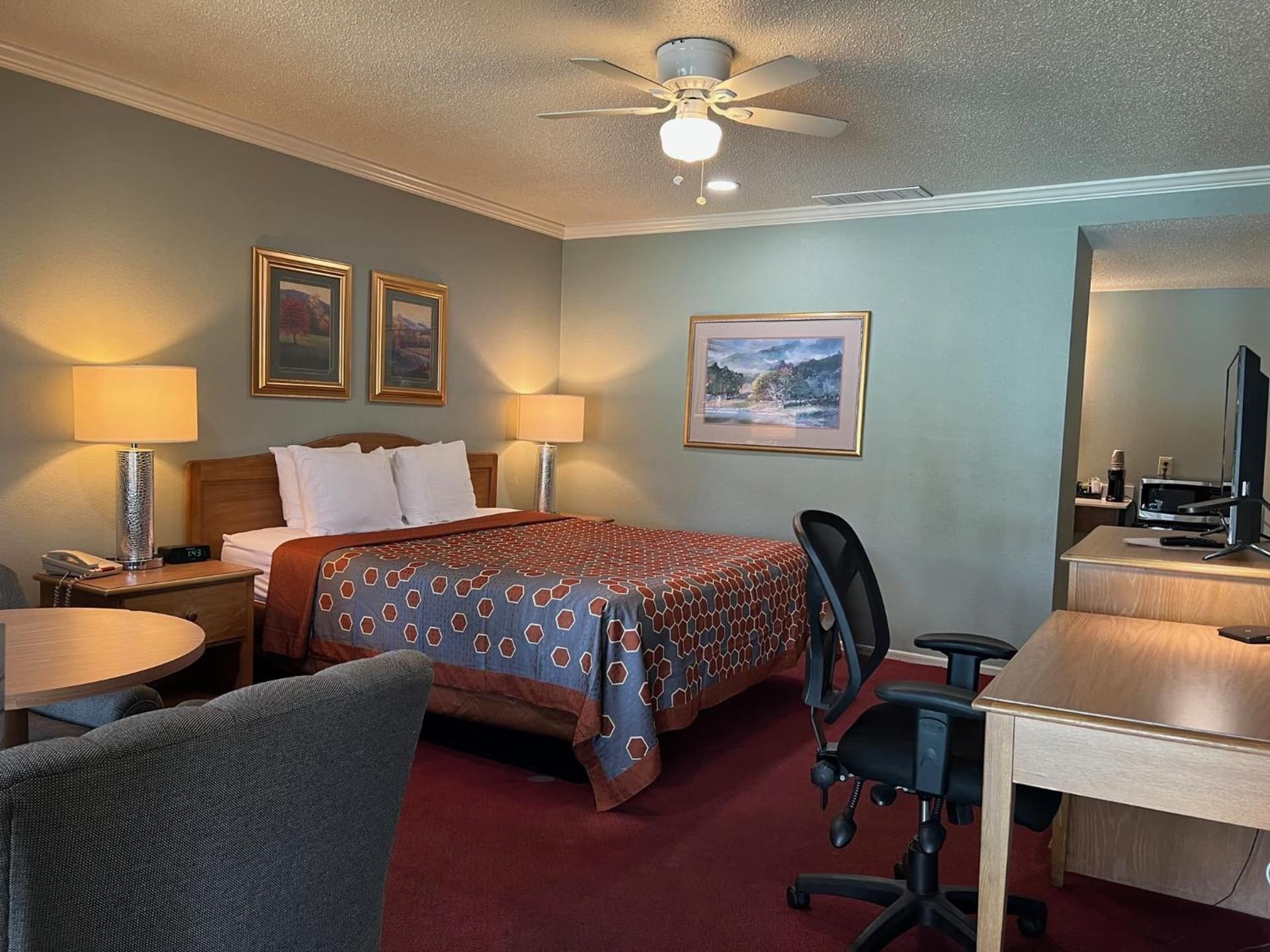 Lamp Liter Inn Visalia, an Ascend Collection Hotel gallery photo in Visalia, CA — image 23
