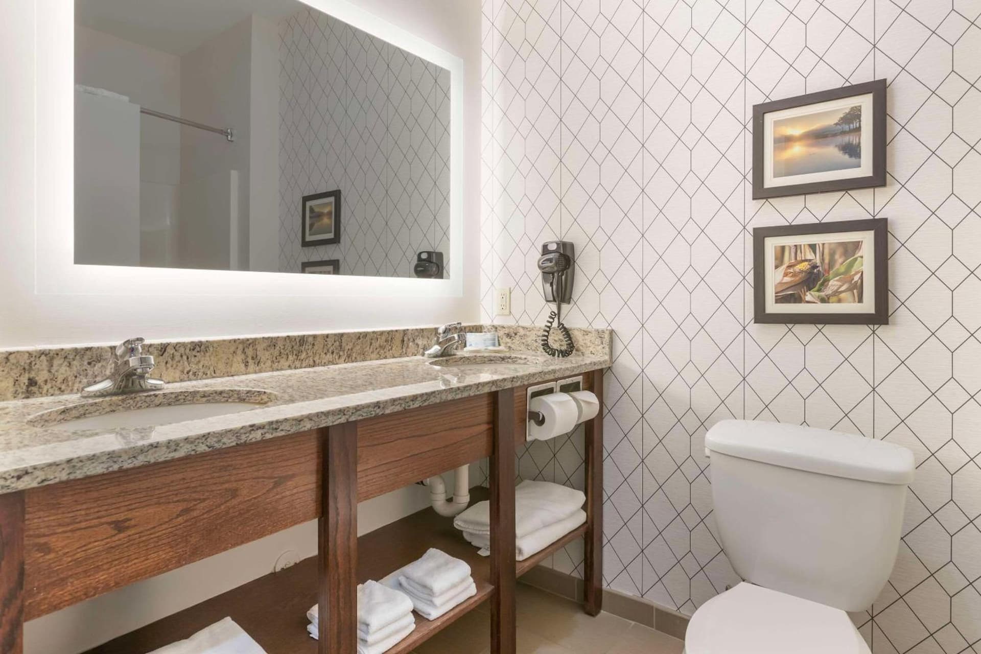 Comfort Inn & Suites Davenport - Quad Cities gallery photo in Davenport, IA — image 34
