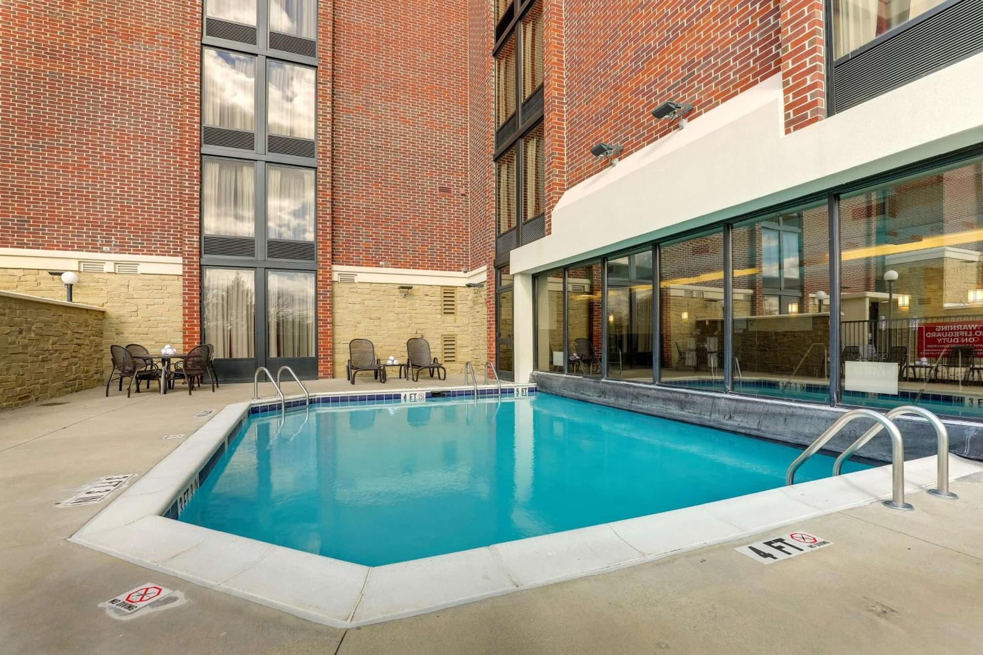 Drury Inn & Suites Columbus Dublin gallery photo in Dublin, OH — image 9