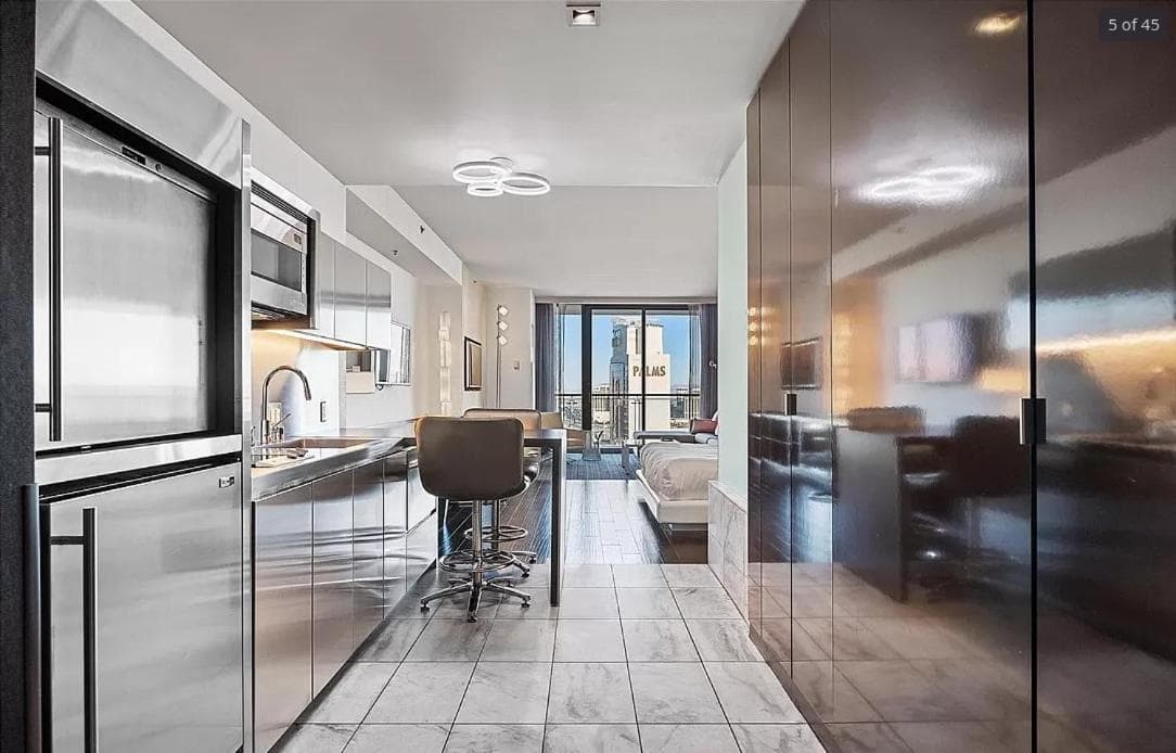 Luxury Hotel Suite With Private Strip View Balcony property views in Las Vegas, NV — gallery photo 3