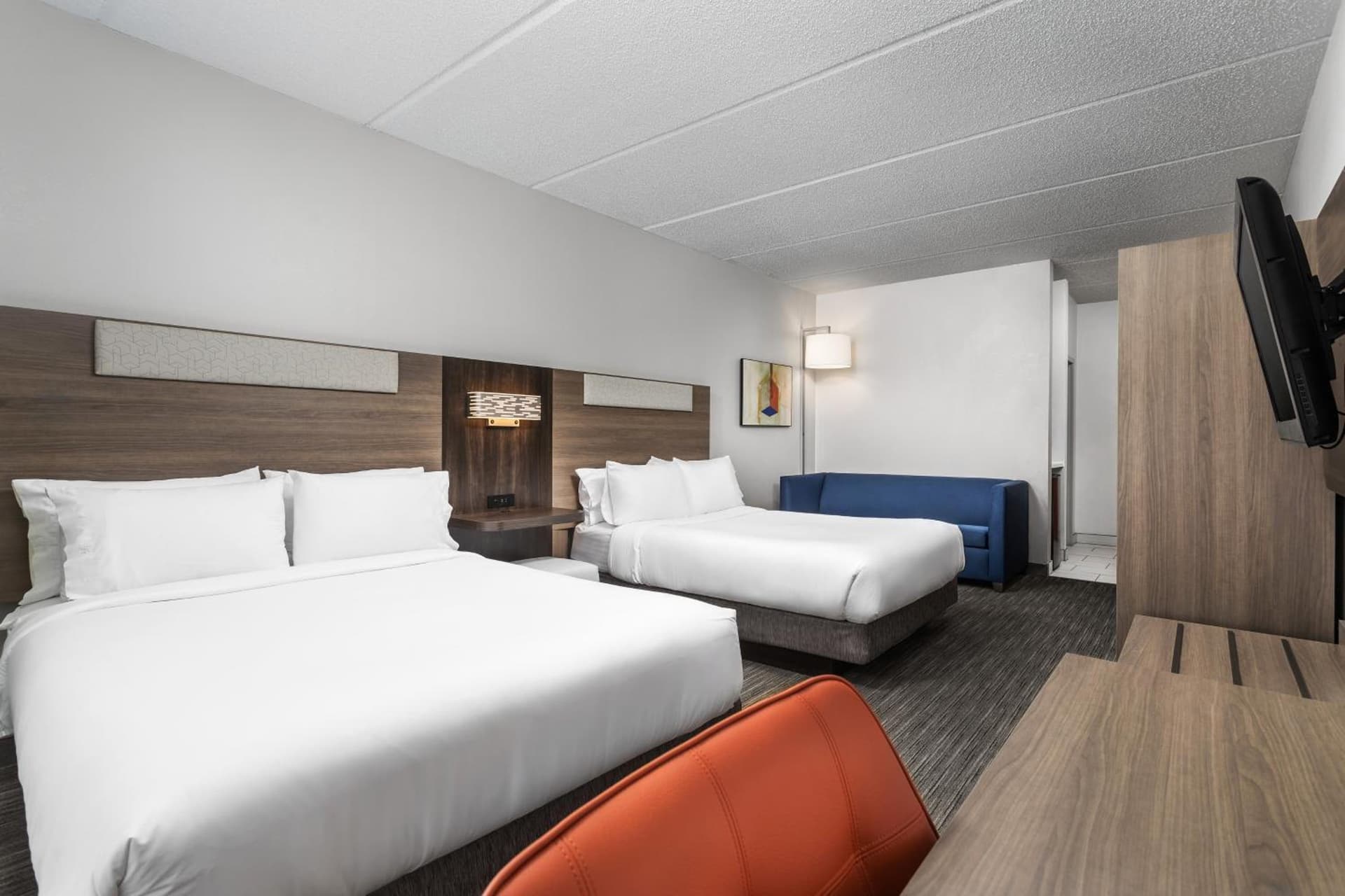 Holiday Inn Express Hotel & Suites Chattanooga-Lookout Mountain by IHG interior in Chattanooga, TN — gallery photo 2