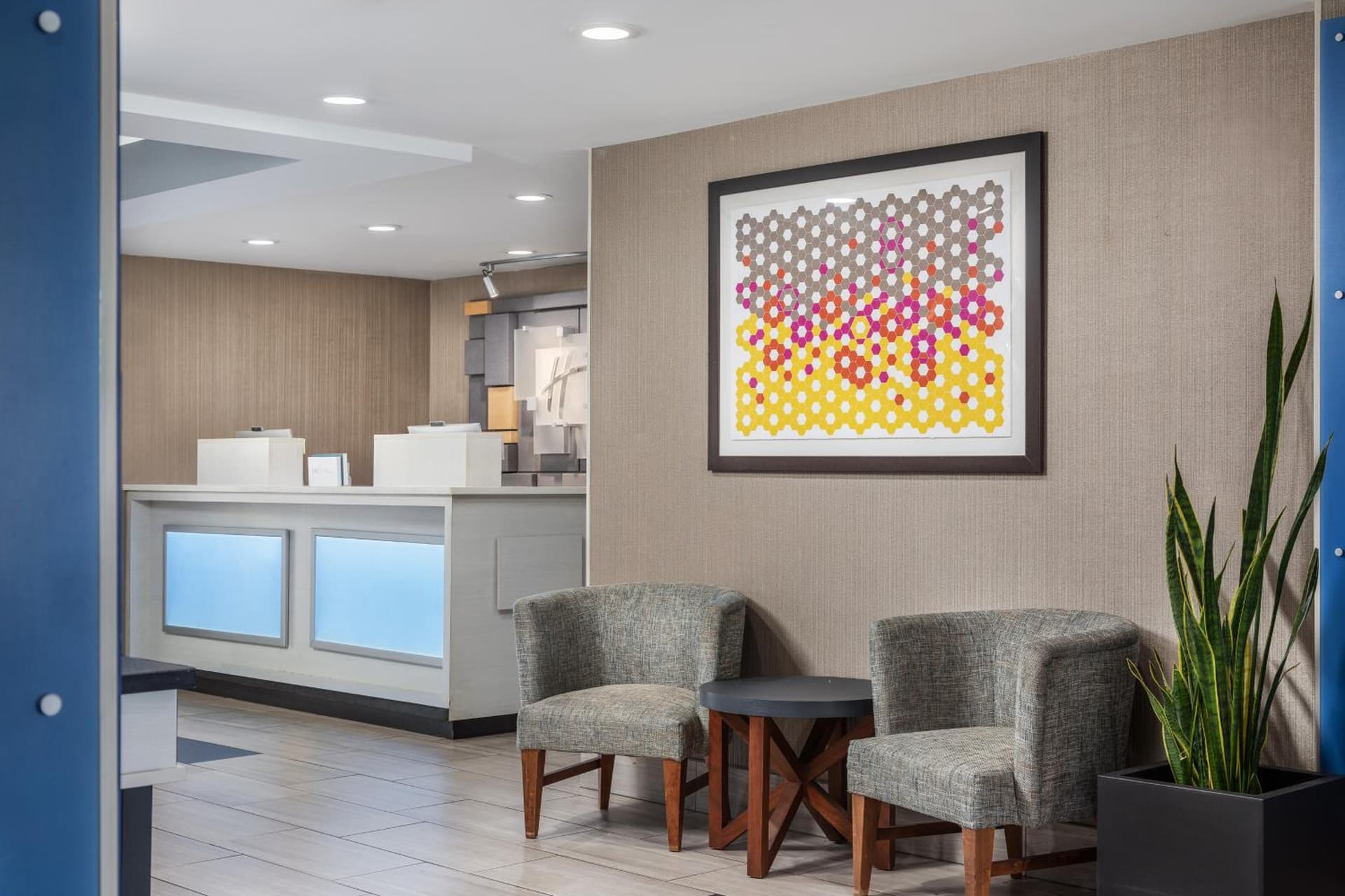 Holiday Inn Express Hotel & Suites Chattanooga-Lookout Mountain by IHG property views in Chattanooga, TN — gallery photo 3