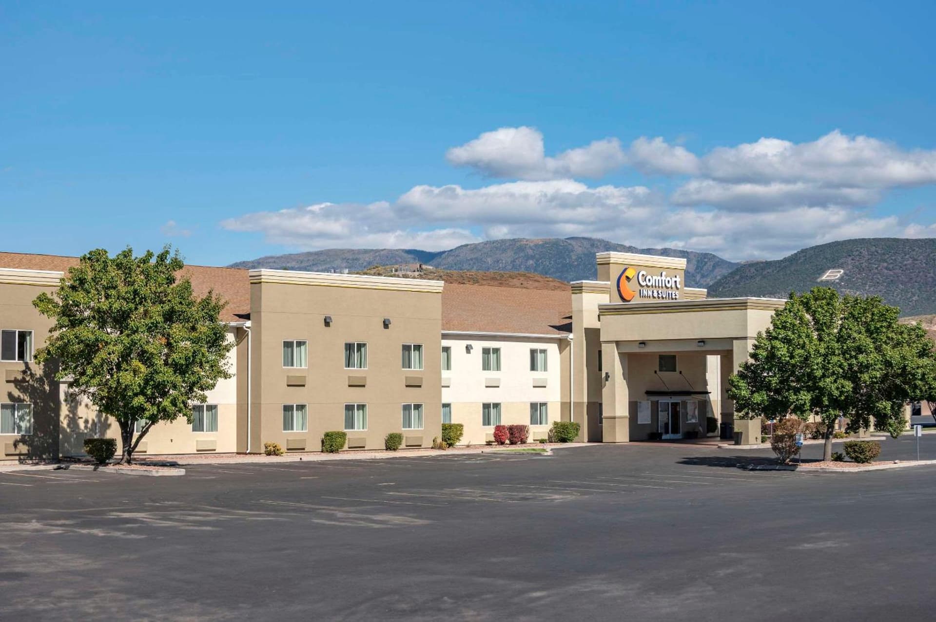 Comfort Inn & Suites Beaver - Interstate 15 North interior in Beaver, UT — gallery photo 2