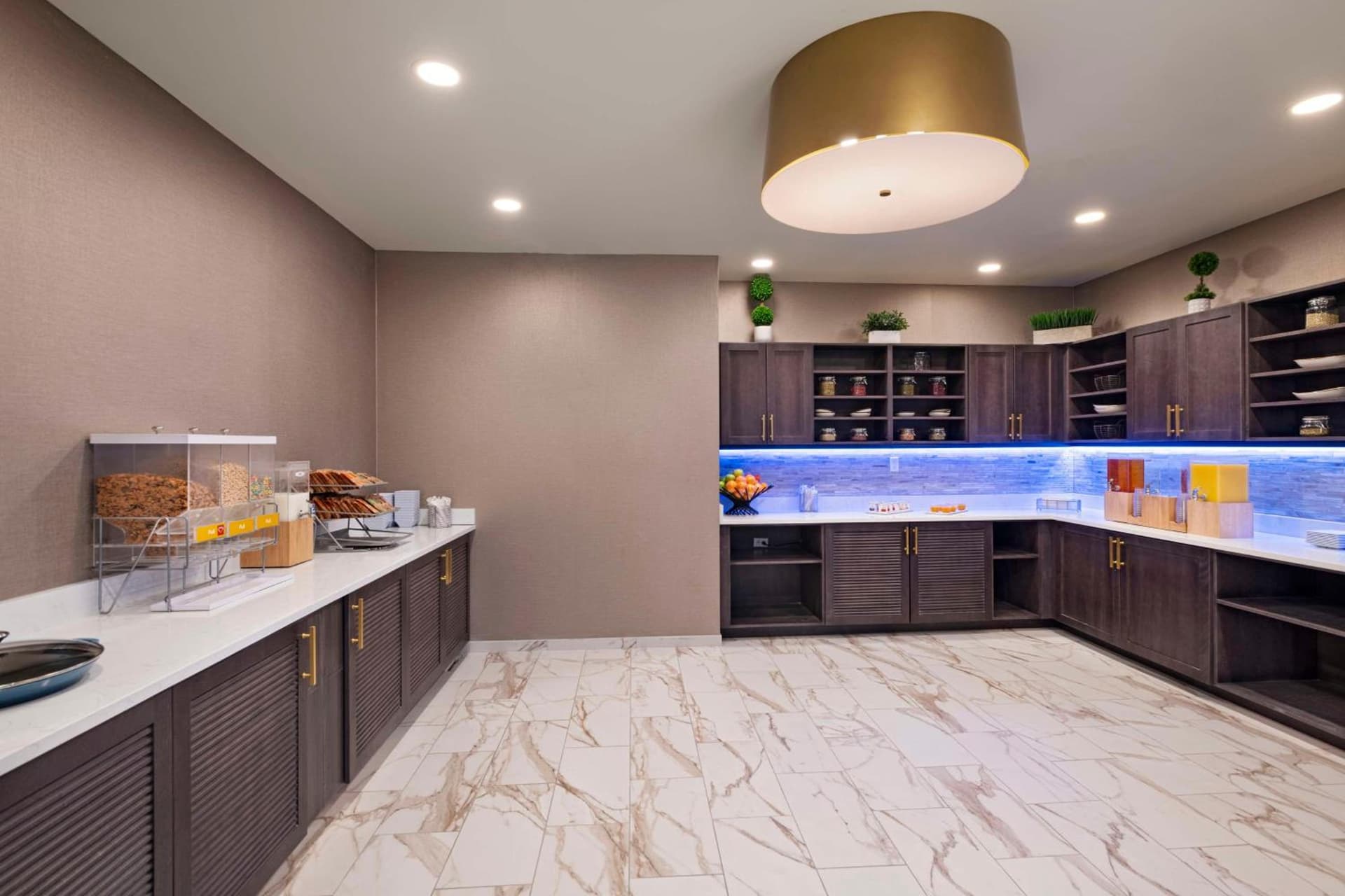 Hyatt Place Tulsa/Downtown interior in Tulsa, OK — gallery photo 2