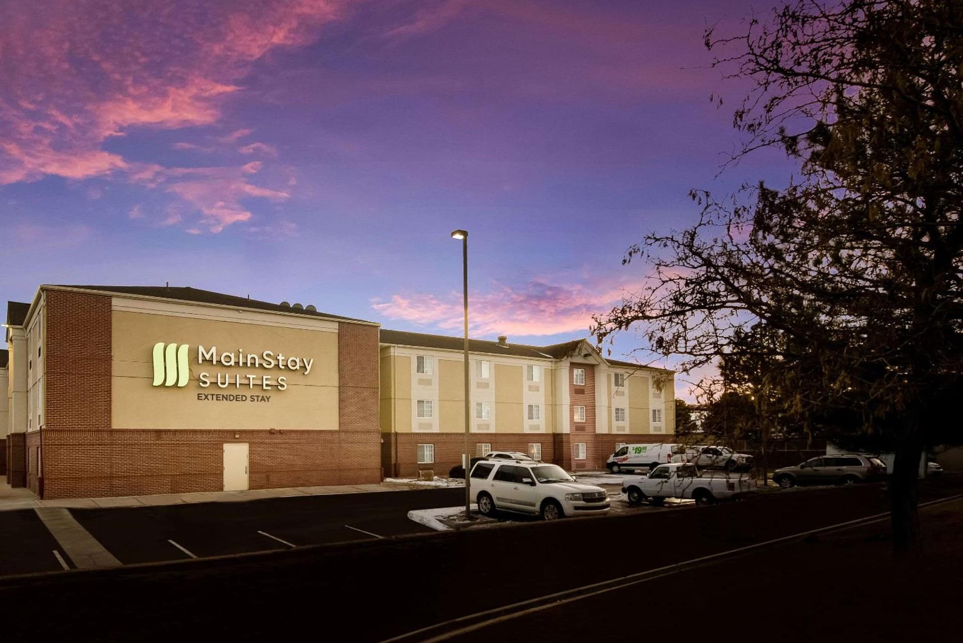 MainStay Suites Denver Tech Center interior in Centennial, CO — gallery photo 2