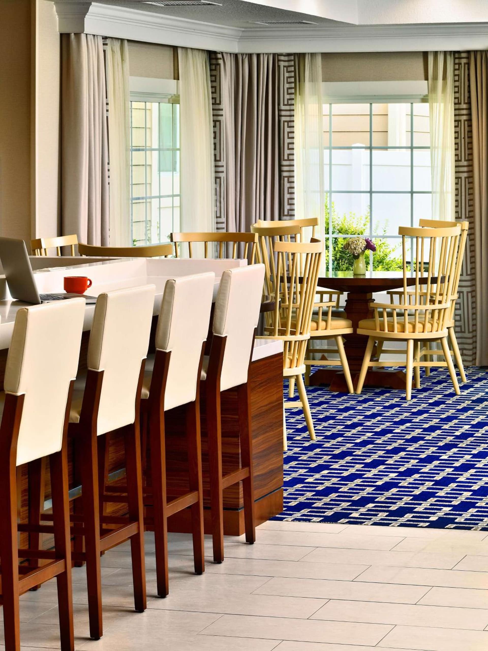 Sonesta ES Suites Atlanta - Perimeter Center North interior in Atlanta, GA — gallery photo 2