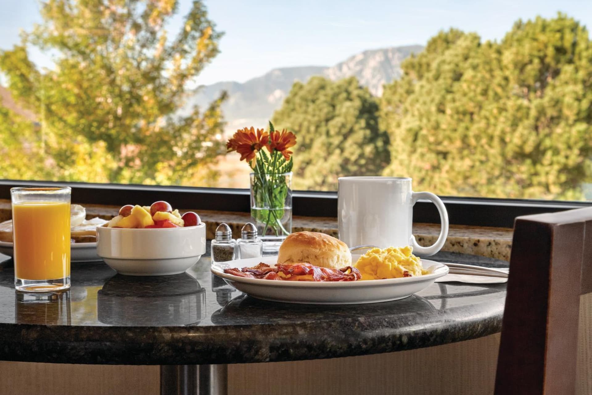 Radisson Hotel Colorado Springs Airport gallery photo in Colorado Springs, CO — image 12