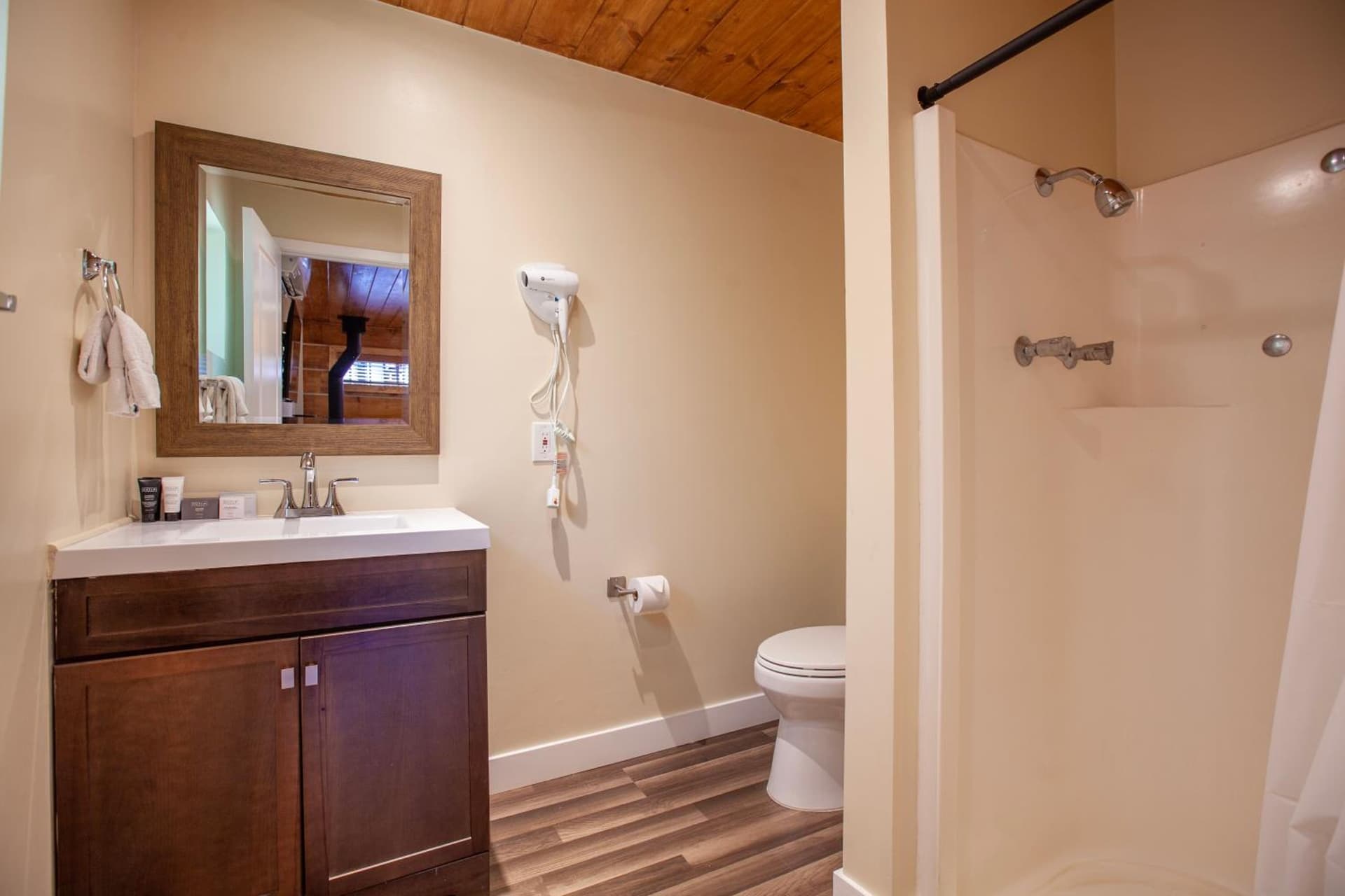 Tahquitz Pines Retreat gallery photo in Idyllwild, CA — image 80