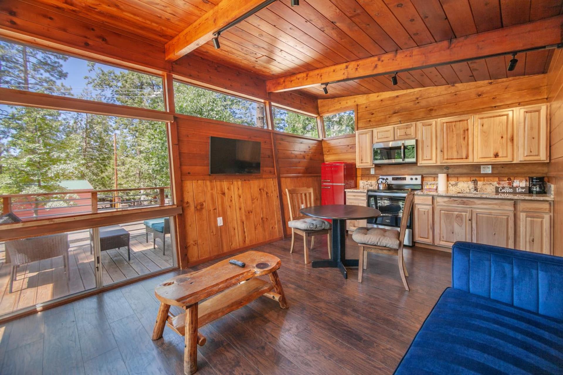 Tahquitz Pines Retreat gallery photo in Idyllwild, CA — image 62