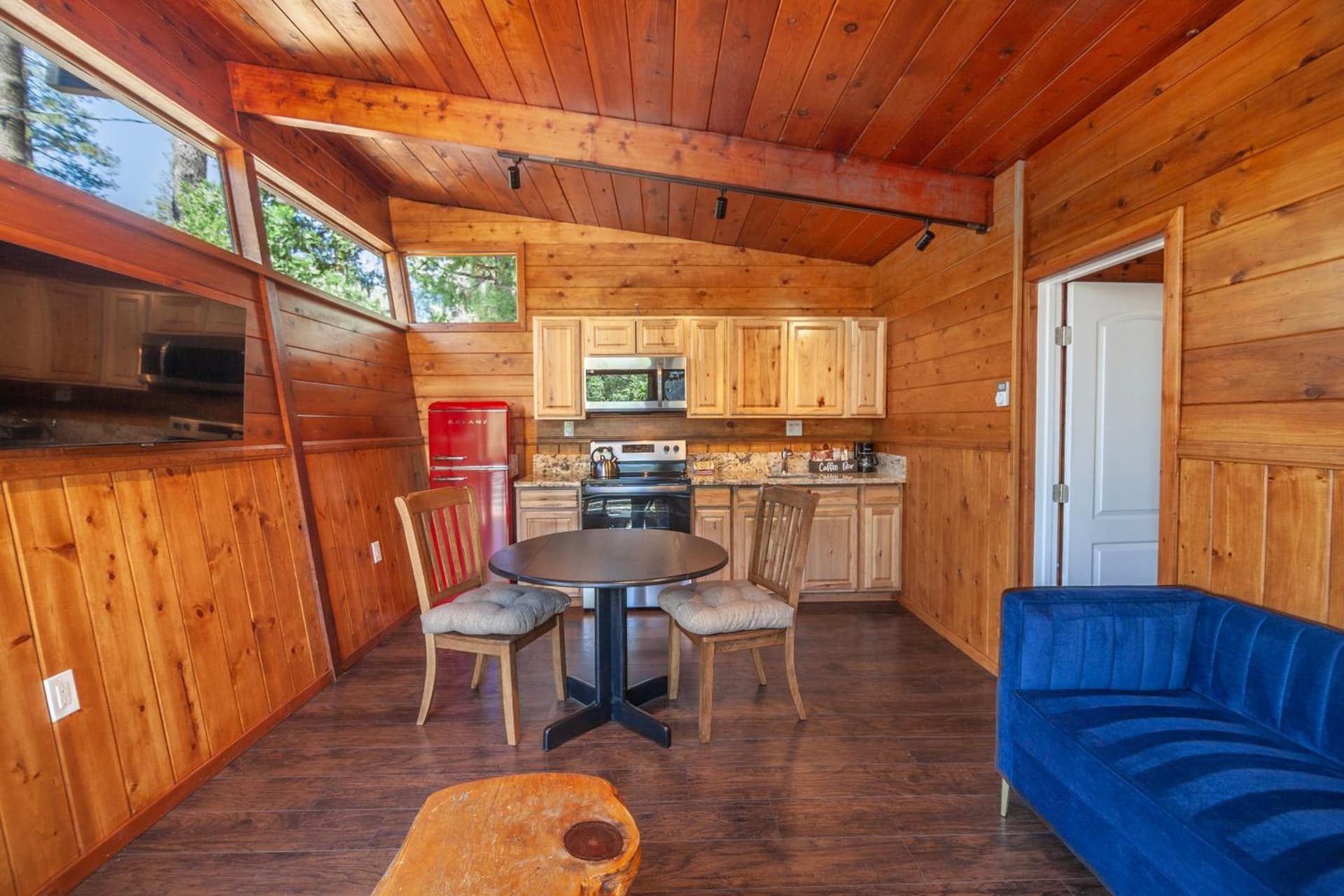 Tahquitz Pines Retreat gallery photo in Idyllwild, CA — image 39