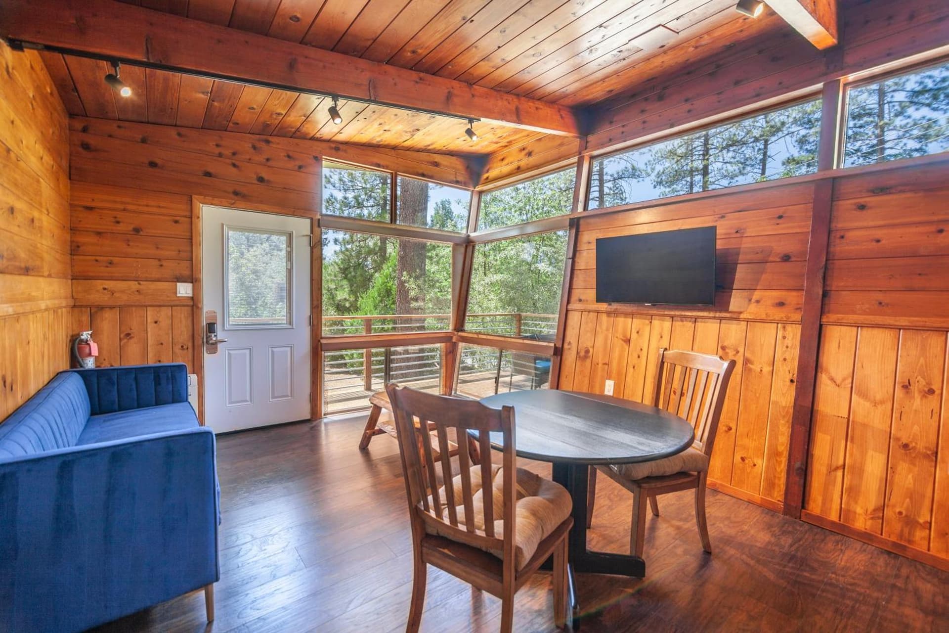 Tahquitz Pines Retreat gallery photo in Idyllwild, CA — image 79