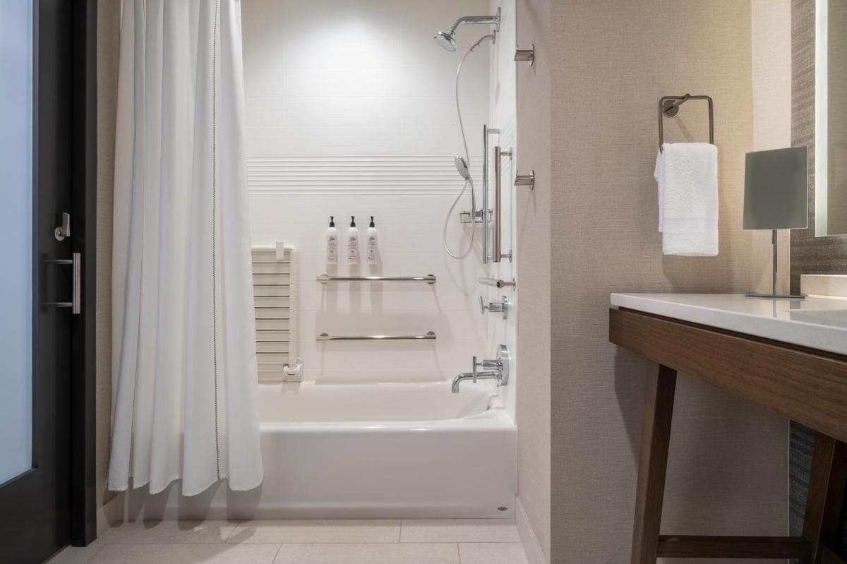 Delta Hotels by Marriott Wichita Falls Convention Center gallery photo in Wichita Falls, TX — image 4