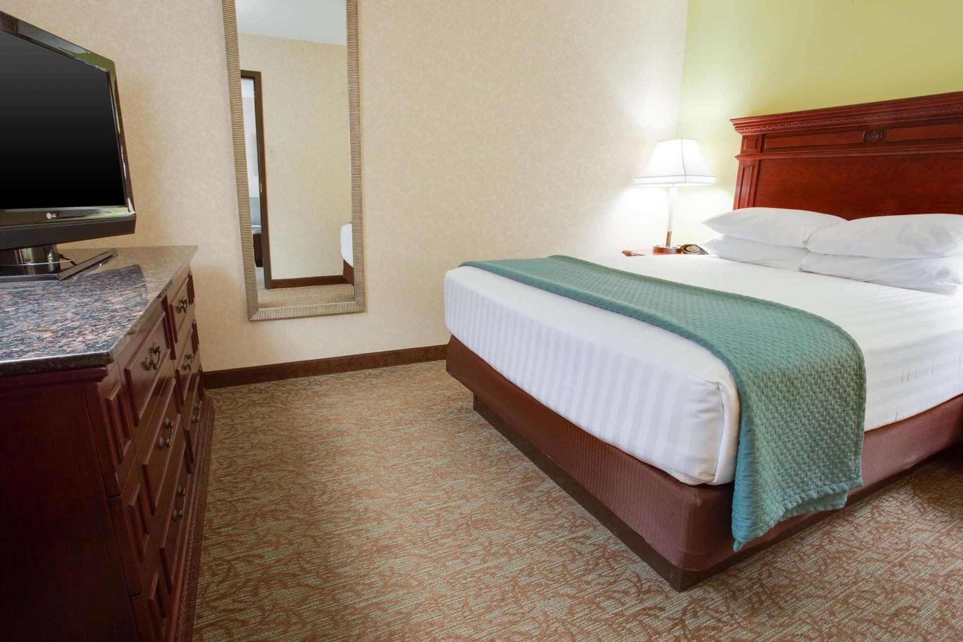 Pear Tree Inn St Louis Convention Center gallery photo in Saint Louis, MO — image 39