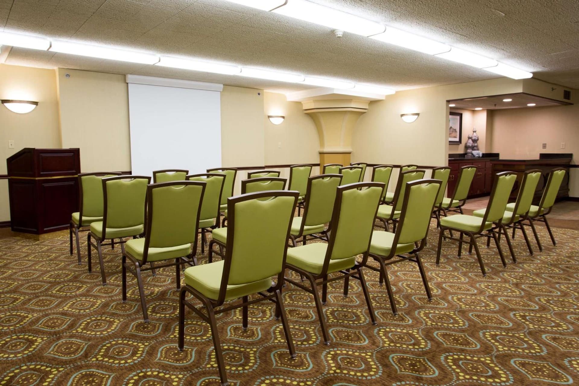 Pear Tree Inn St Louis Convention Center gallery photo in Saint Louis, MO — image 9