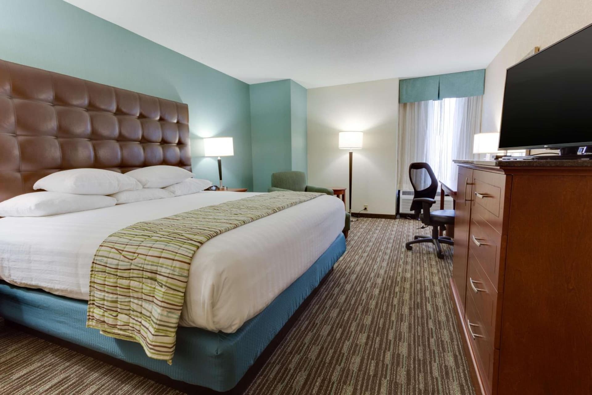Drury Inn & Suites Birmingham Grandview gallery photo in Birmingham, AL — image 35