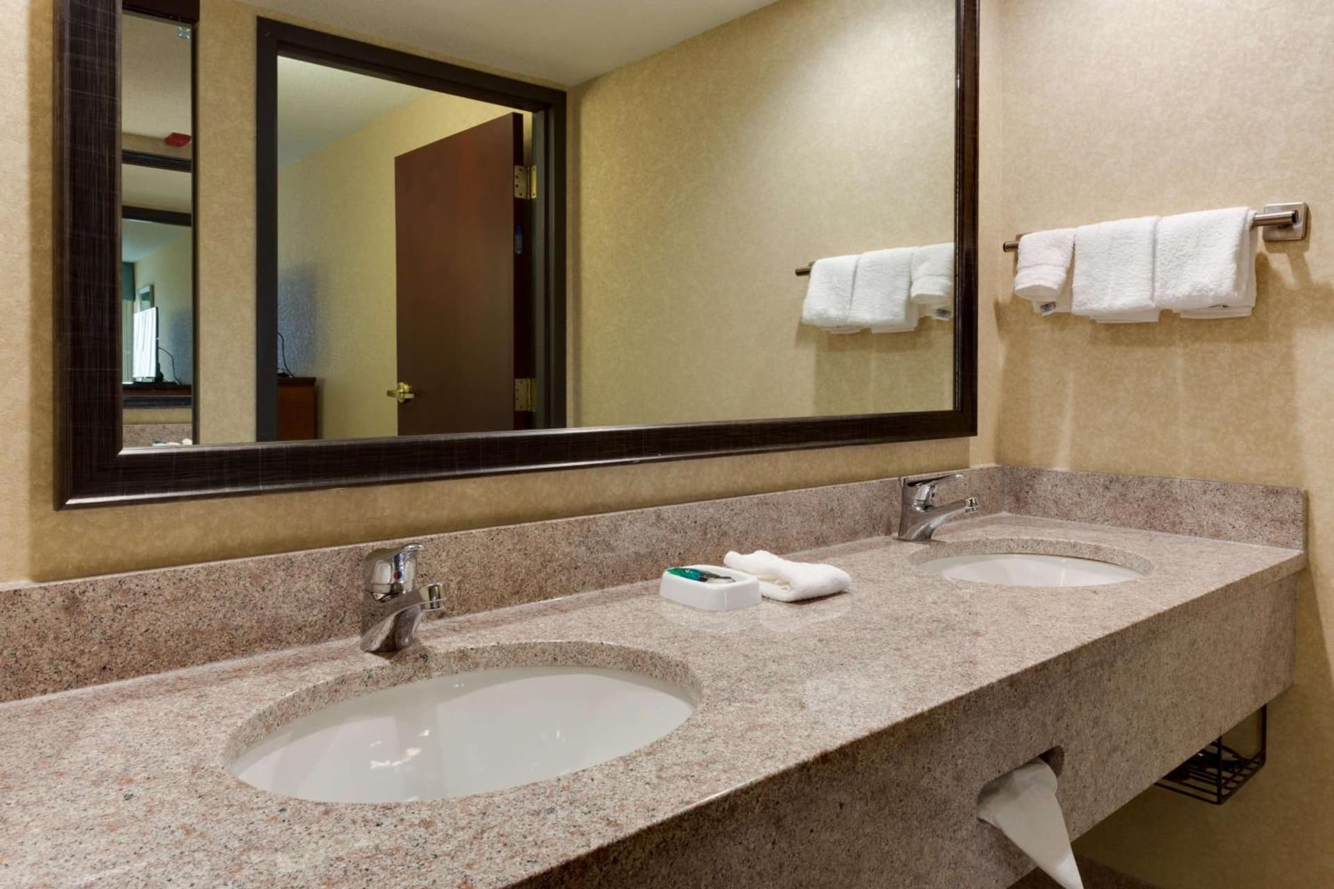 Drury Inn & Suites Birmingham Grandview gallery photo in Birmingham, AL — image 22