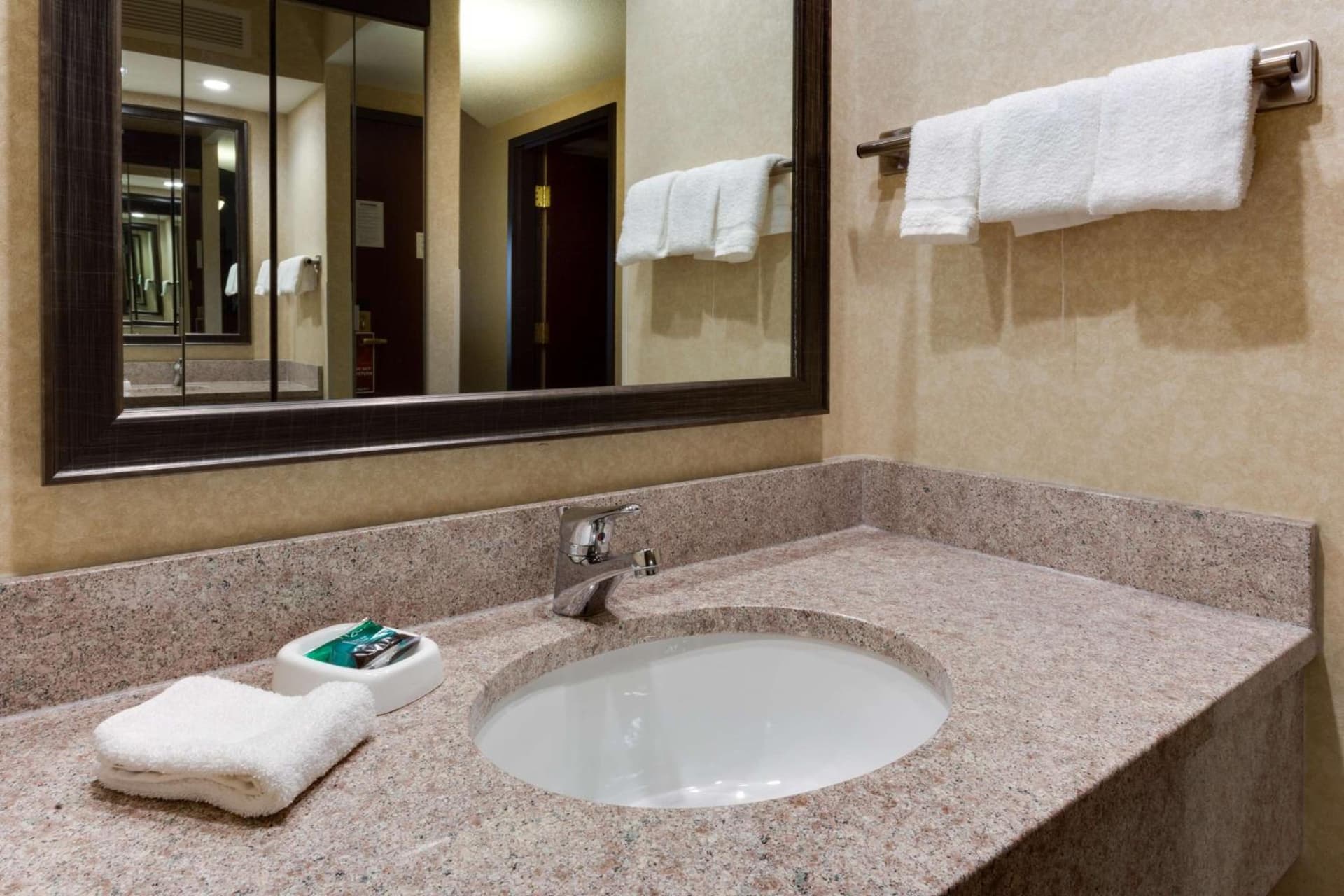 Drury Inn & Suites Birmingham Grandview gallery photo in Birmingham, AL — image 31