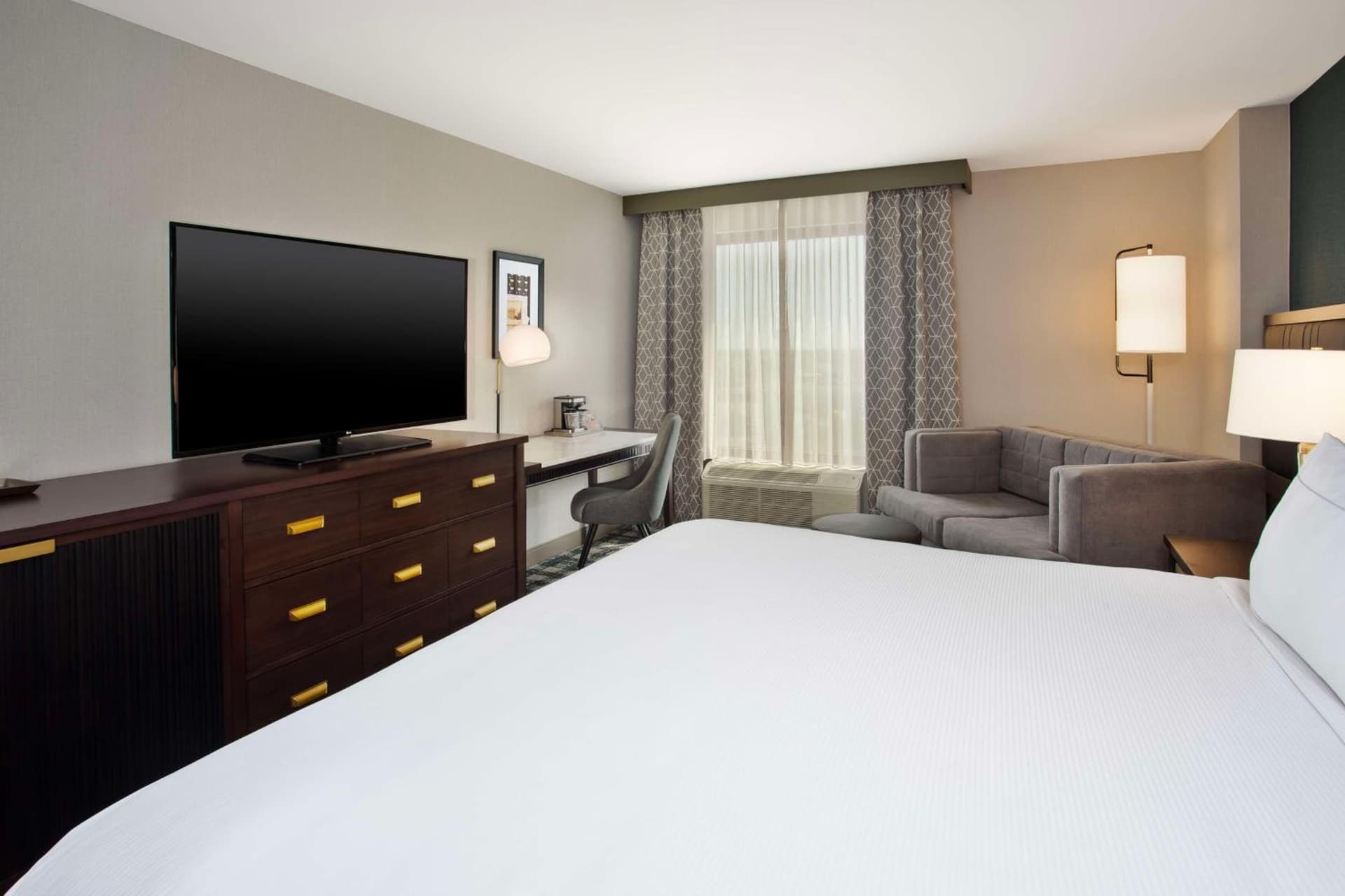 DoubleTree by Hilton Lansing gallery photo in Lansing, MI — image 5