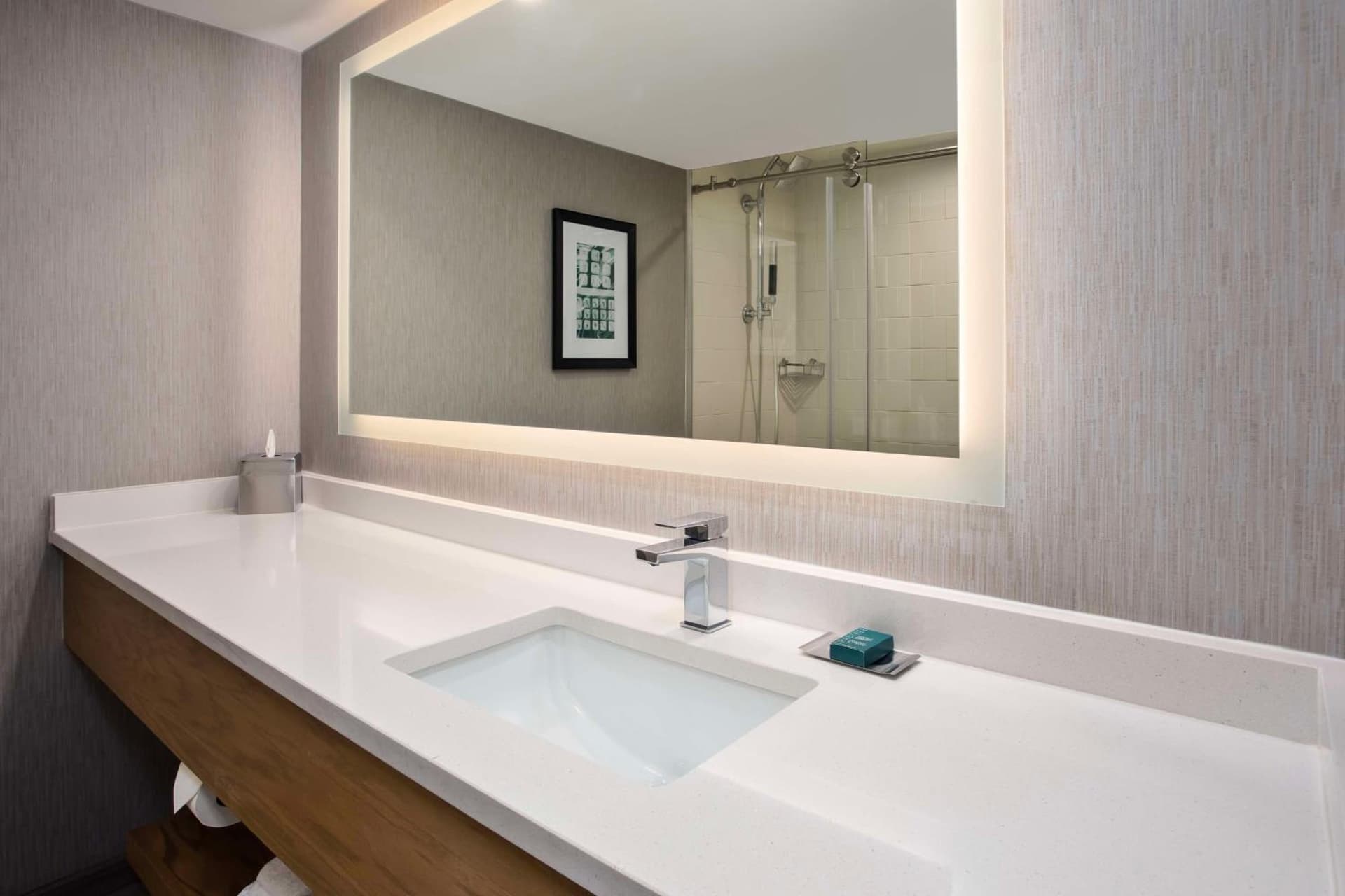 DoubleTree by Hilton Lansing gallery photo in Lansing, MI — image 66
