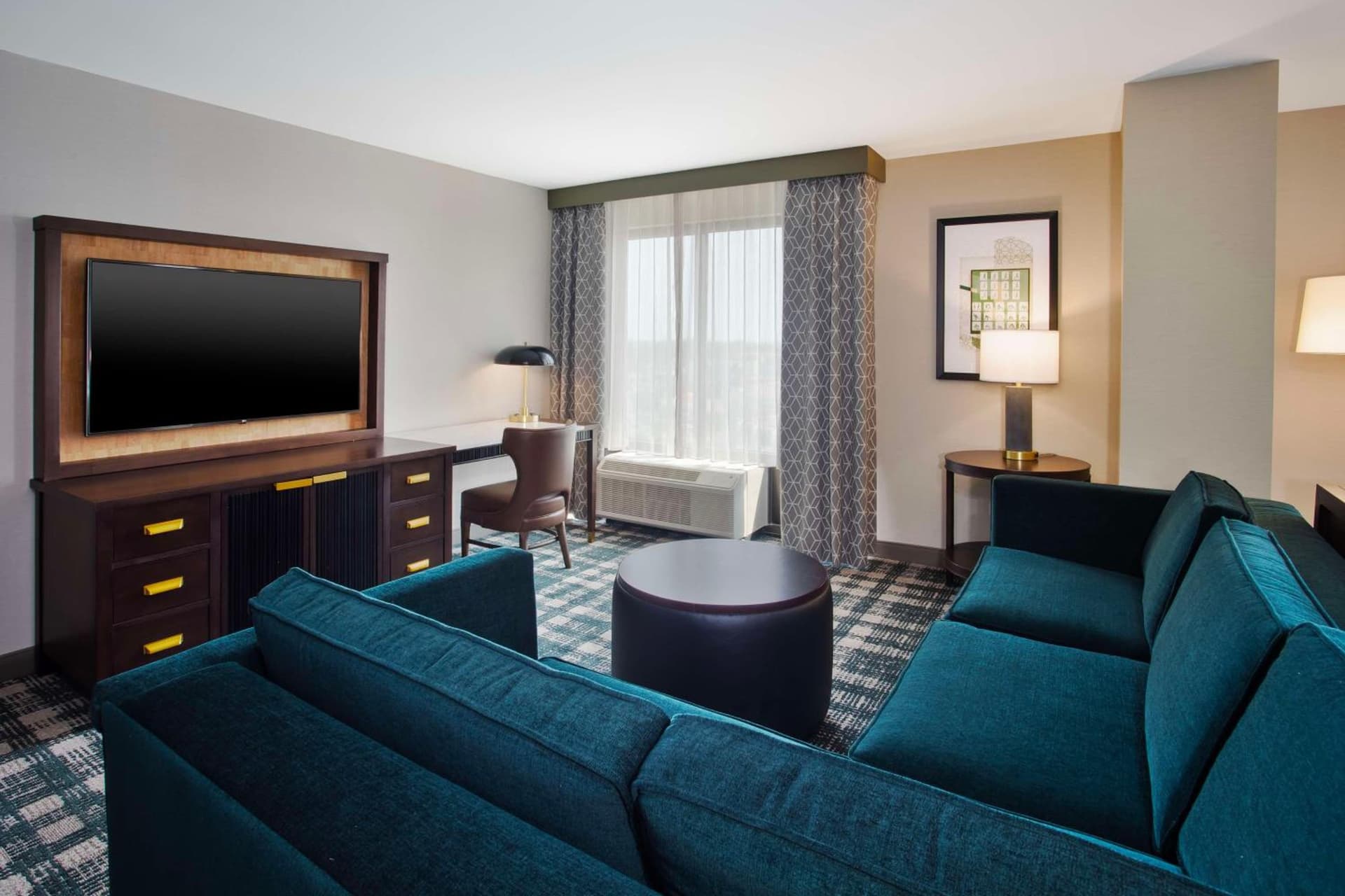 DoubleTree by Hilton Lansing gallery photo in Lansing, MI — image 63