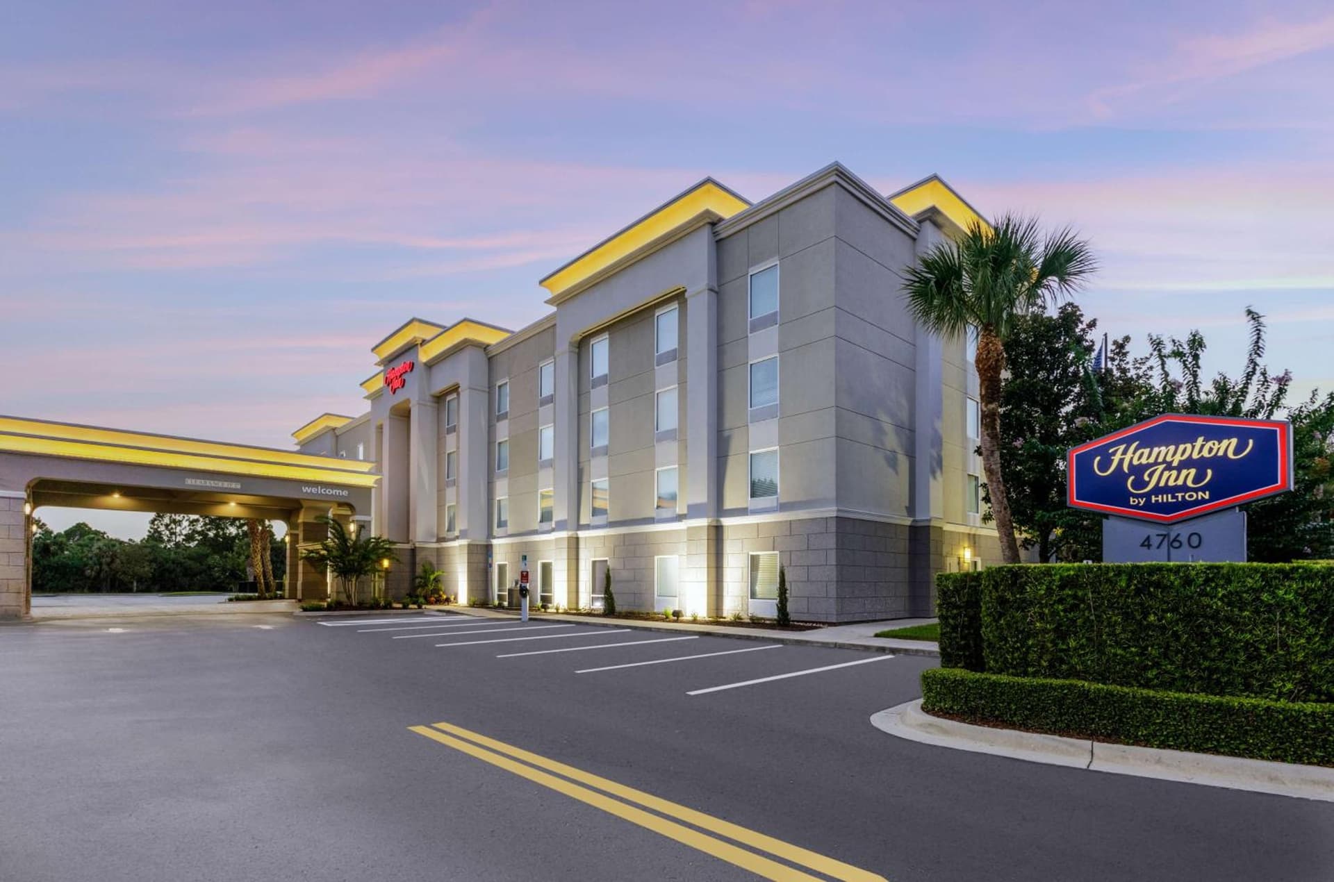 Hampton Inn Titusville/I-95 Kennedy Space Center interior in Titusville, FL — gallery photo 2