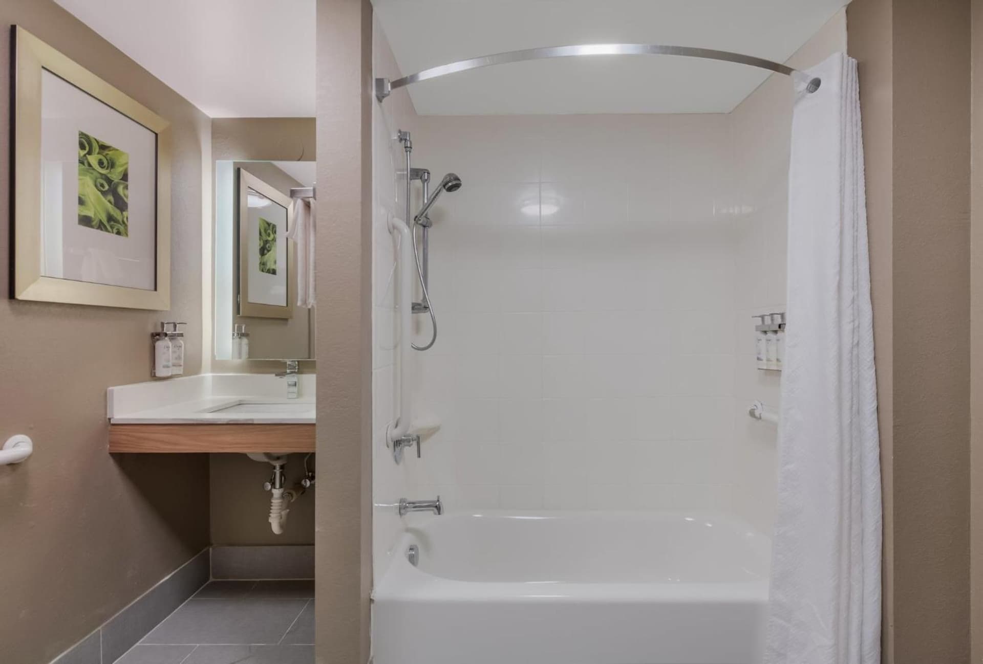Staybridge Suites Chesapeake-Virginia Beach by IHG gallery photo in Chesapeake, VA — image 5