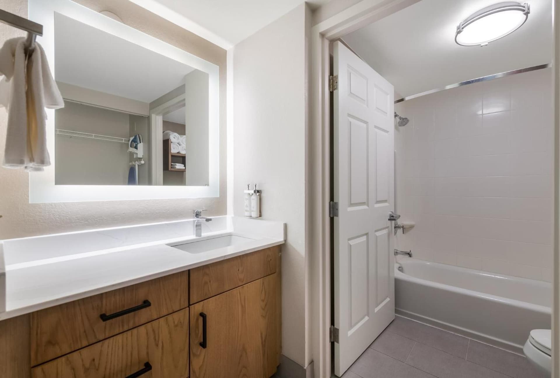 Staybridge Suites Chesapeake-Virginia Beach by IHG gallery photo in Chesapeake, VA — image 23