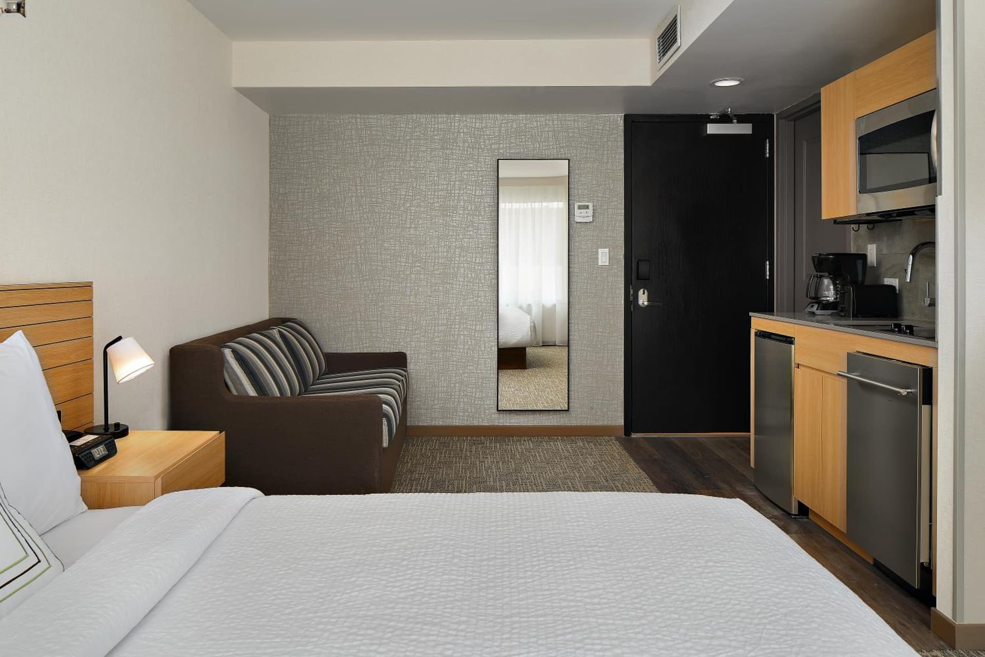 TownePlace Suites by Marriott New York Manhattan/Times Square interior in New York, NY — gallery photo 2