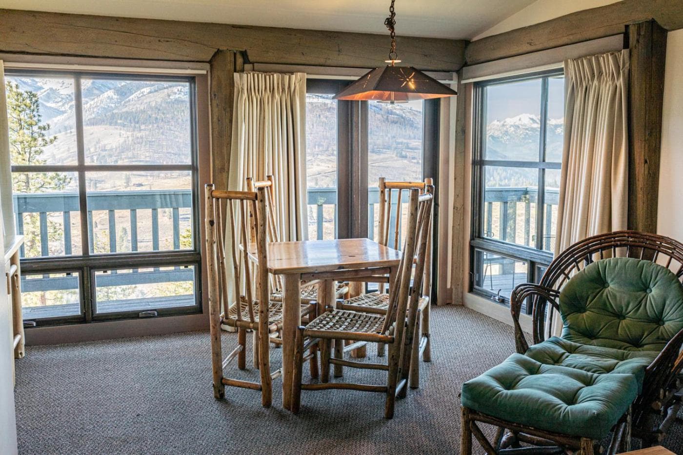 Sun Mountain Lodge interior in Winthrop, WA — gallery photo 2